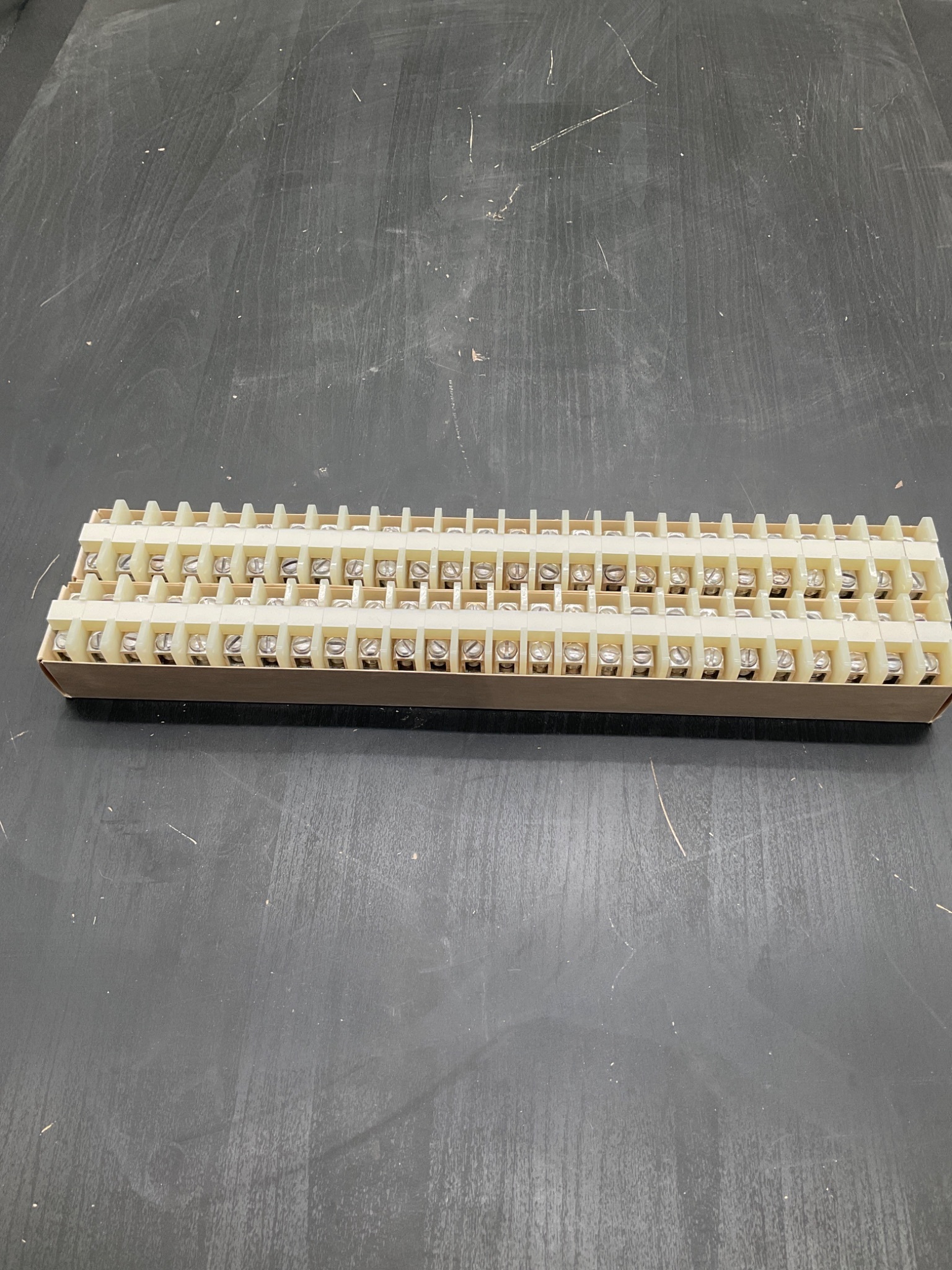 ALLEN‑BRADLEY 1492‑CD2 Terminal Blocks 50 PCS NEW 4