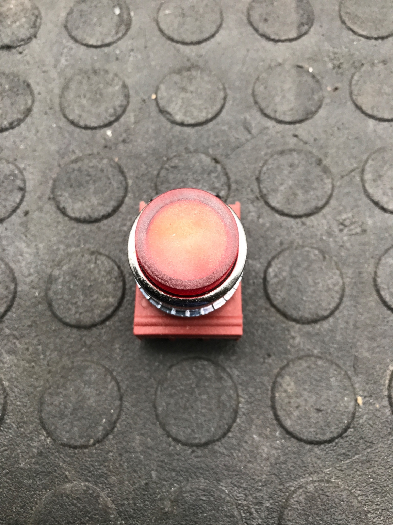 GENERAL ELECTRIC P9CPLRSD Illuminated Push Button Operator Red Lens NEW 1