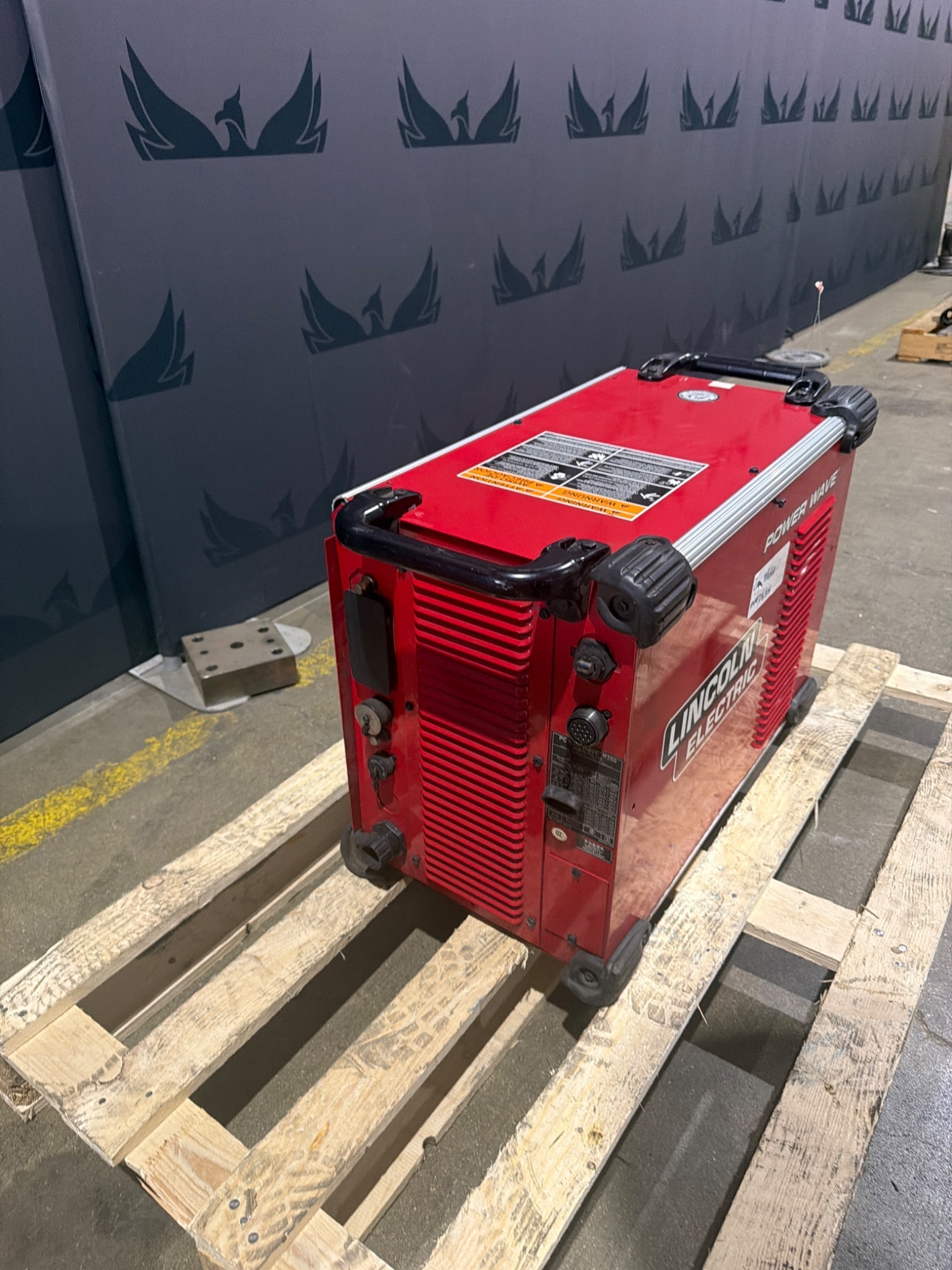LINCOLN ELECTRIC Power Wave R350 Welding Power Source USED 1