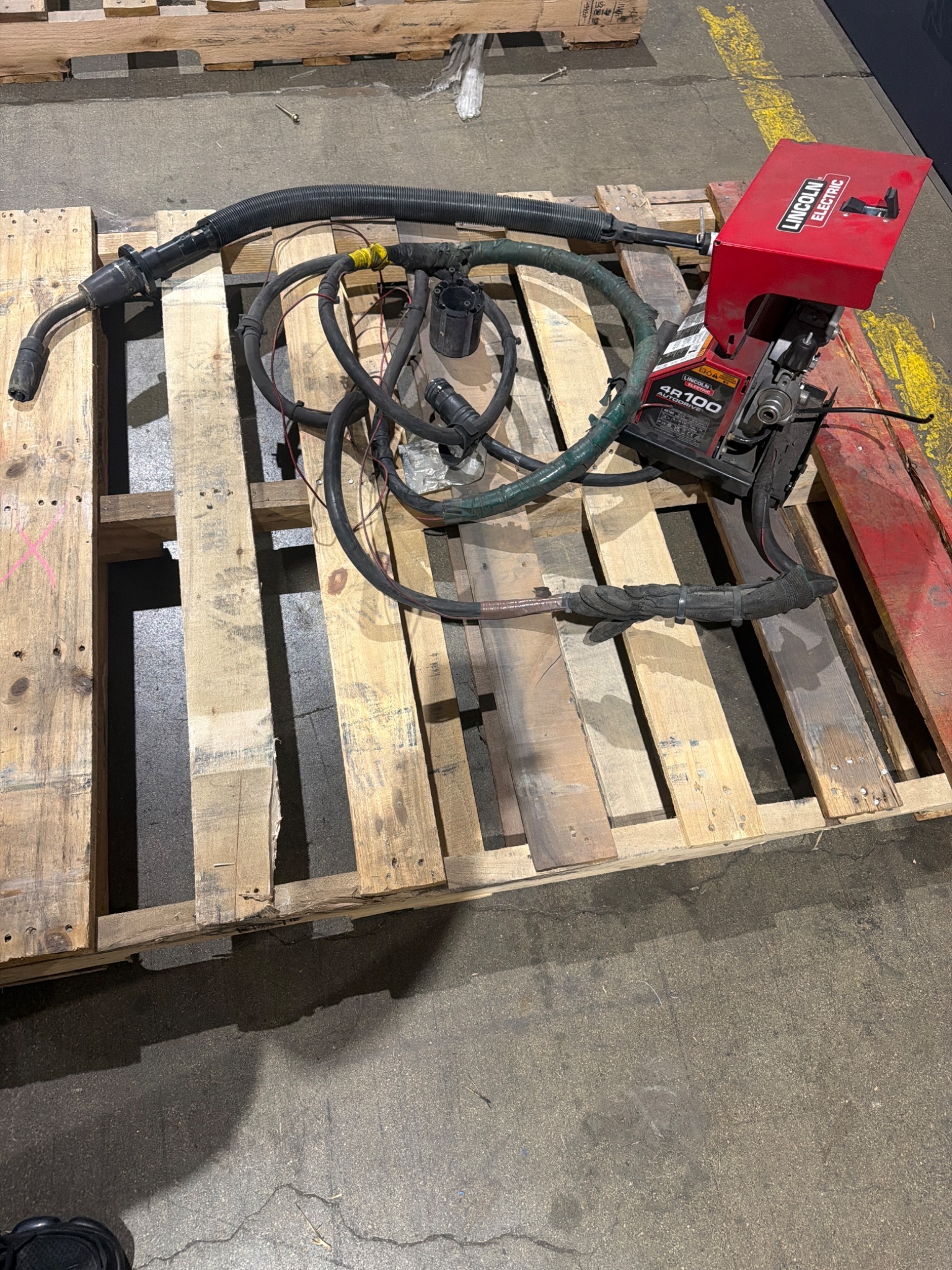 LINCOLN ELECTRIC AUTODRIVE 4R100 Wire Feeder USED 2