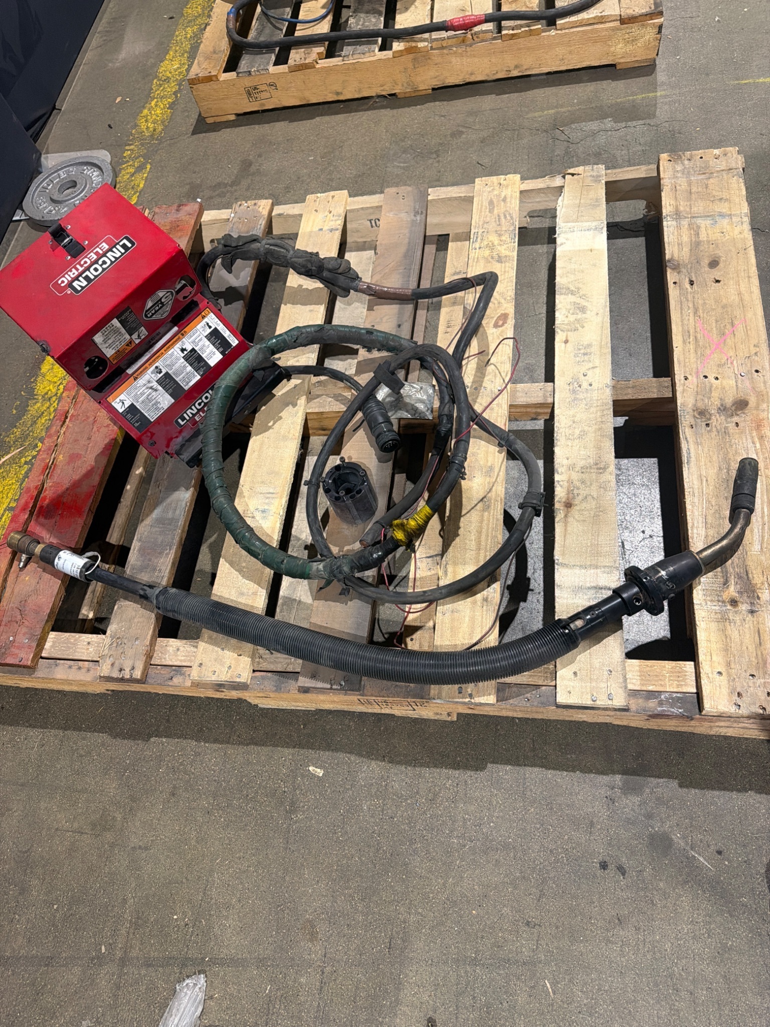 LINCOLN ELECTRIC AUTODRIVE 4R100 Wire Feeder USED 3