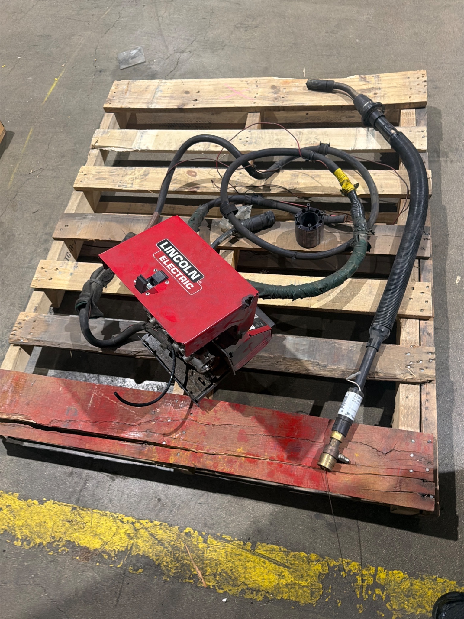 LINCOLN ELECTRIC AUTODRIVE 4R100 Wire Feeder USED 4