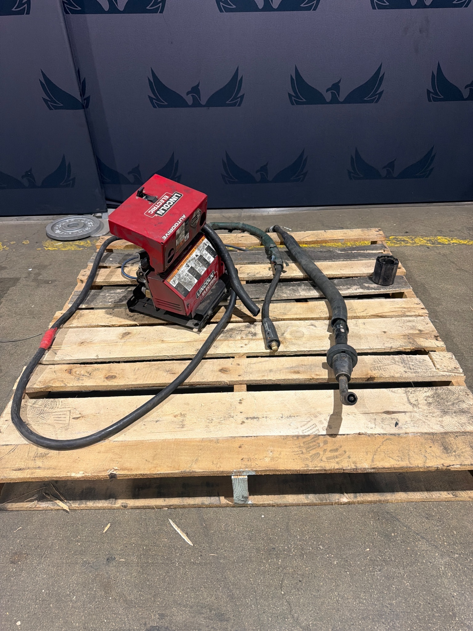 LINCOLN ELECTRIC AUTODRIVE 4R100 Industrial Wire Feeder USED 1