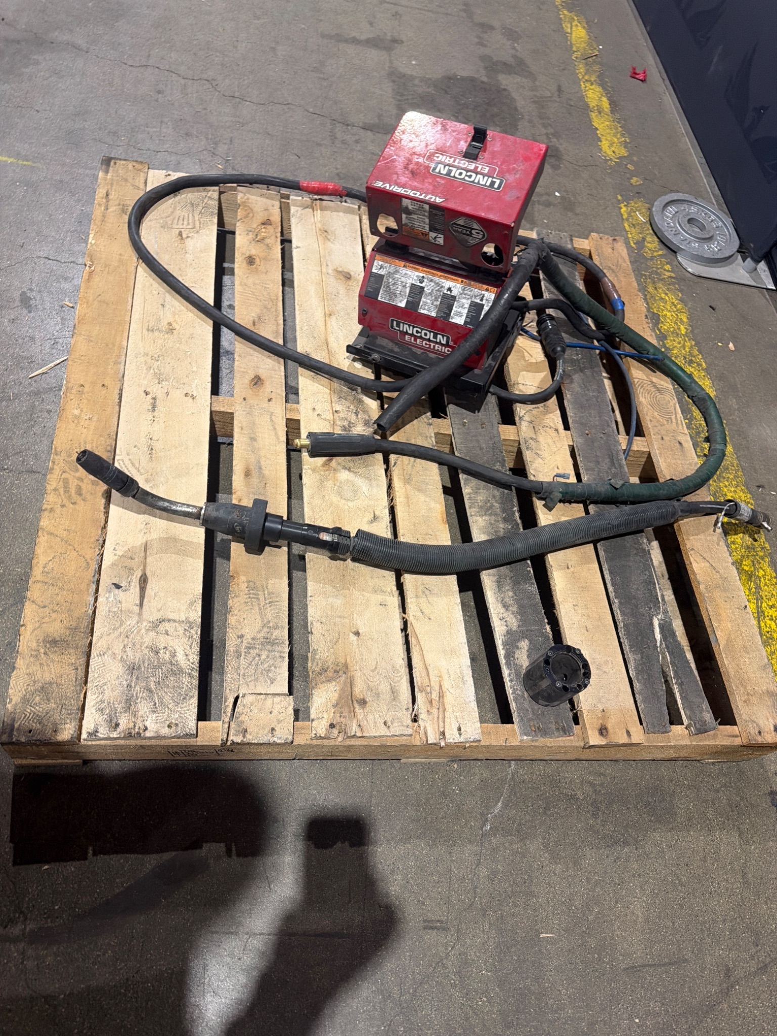LINCOLN ELECTRIC AUTODRIVE 4R100 Industrial Wire Feeder USED 3