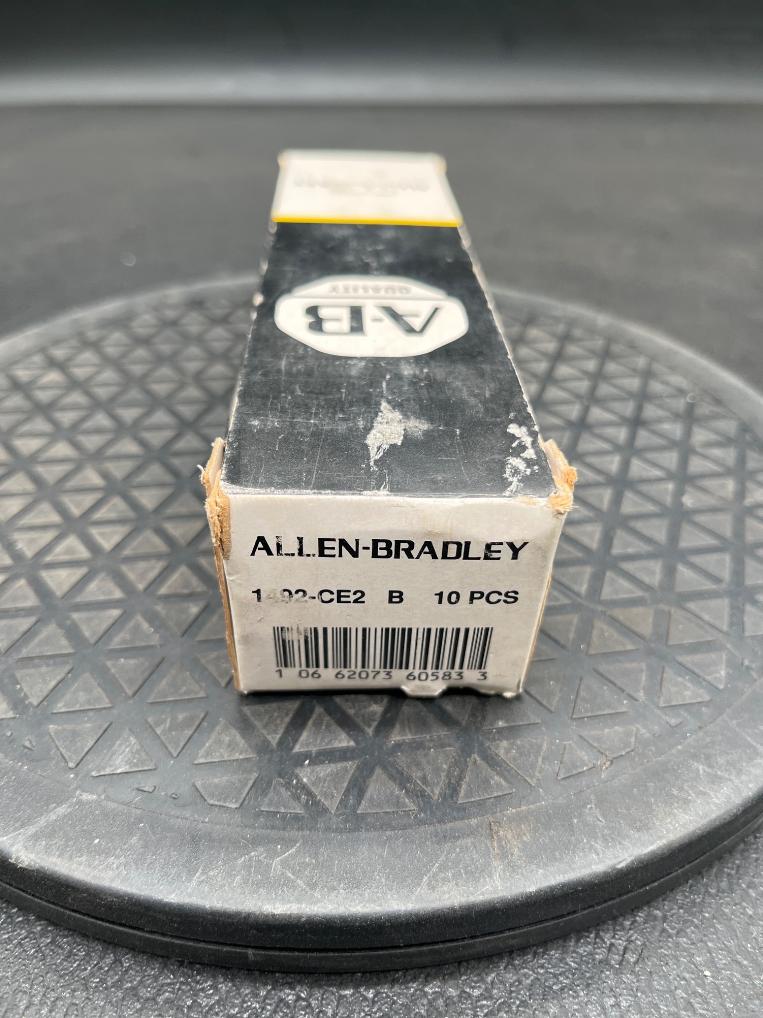 ALLEN‑BRADLEY 1492‑CE2 Series B End Stops 10 PCS NEW 3