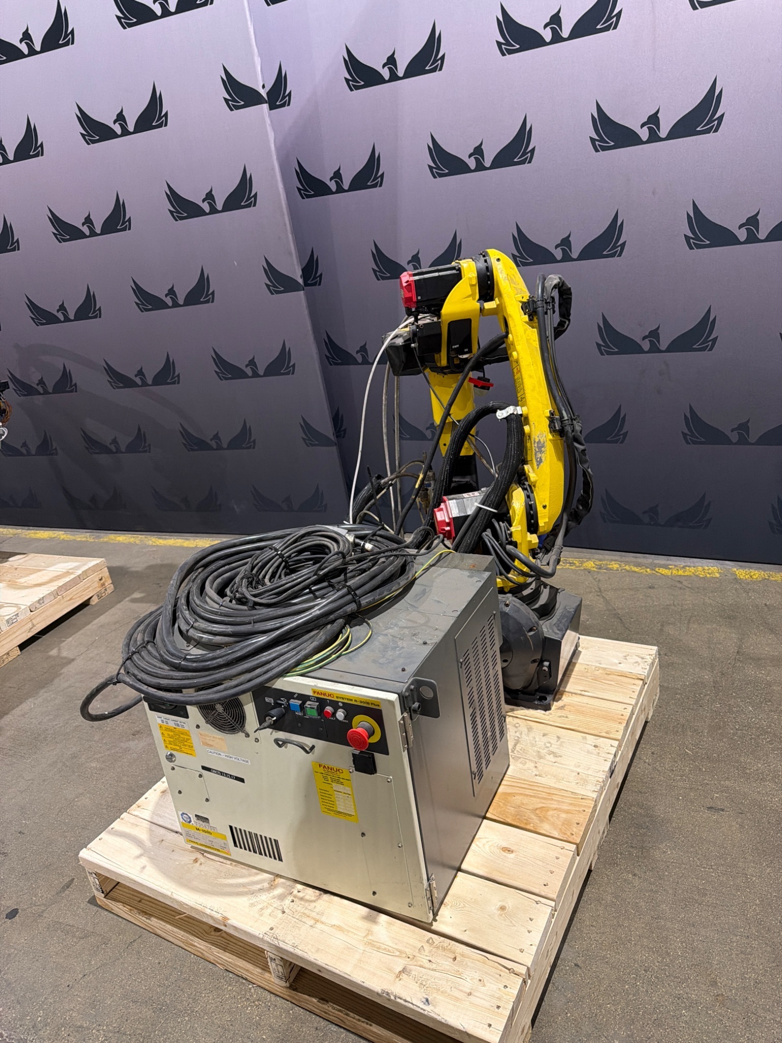 FANUC M‑10iD/12 Complete w/ R‑30iB Plus Controller USED - Missing Pendant 6