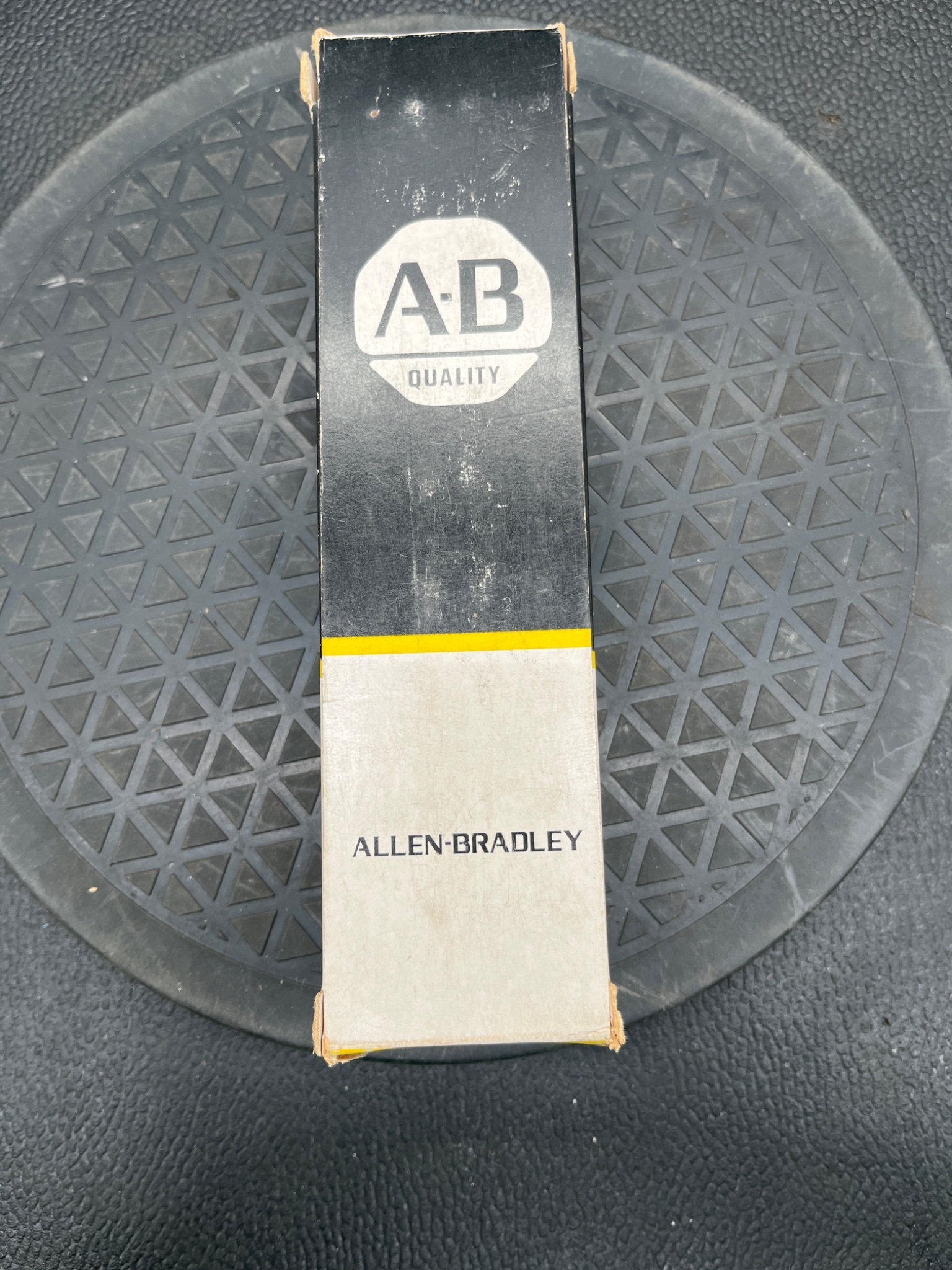 ALLEN‑BRADLEY 1492‑CE2 Series B Terminal Block End Stops 10 PCS NEW 0