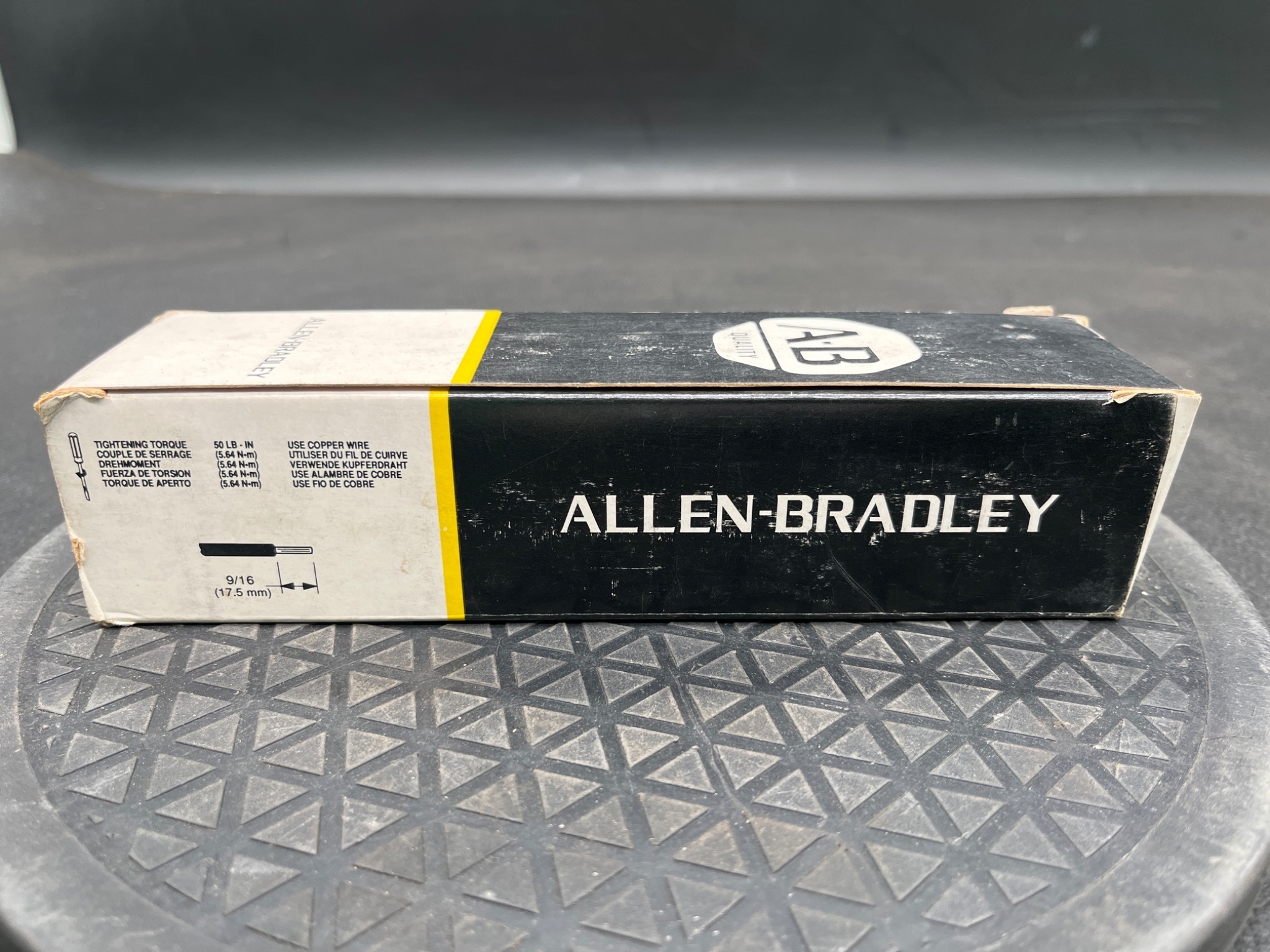 ALLEN‑BRADLEY 1492‑CE2 Series B Terminal Block End Stops 10 PCS NEW 1