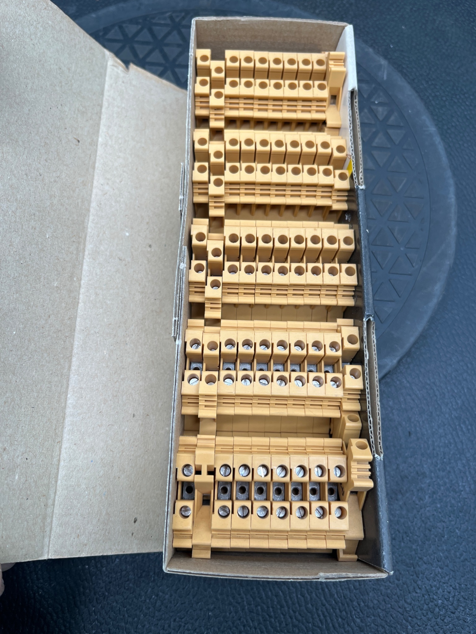 ALLEN‑BRADLEY 1492‑U2 Series A Terminal Blocks 50 PCS NEW 3