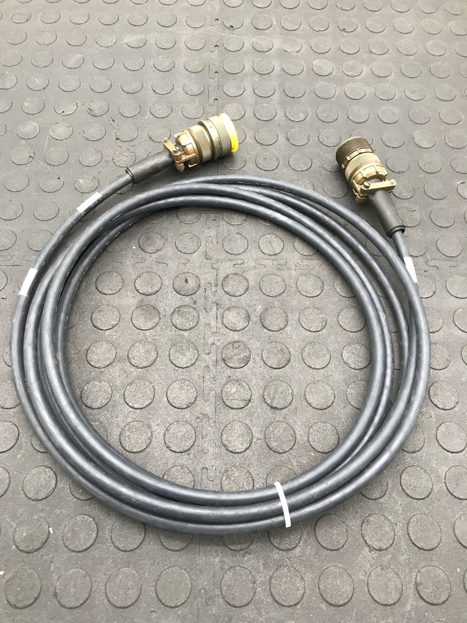 IGUS CHAINFLEX Encoder / Feedback Cable With 14‑Pin Circular Connectors USED 0