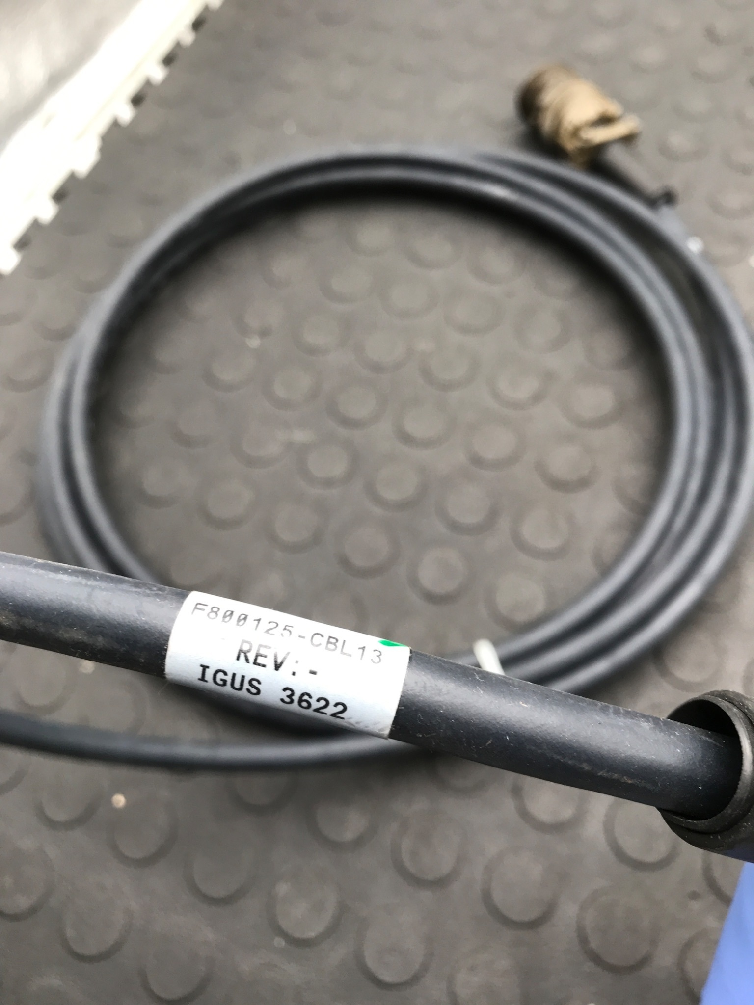 IGUS CHAINFLEX Encoder / Feedback Cable With 14‑Pin Circular Connectors USED 4