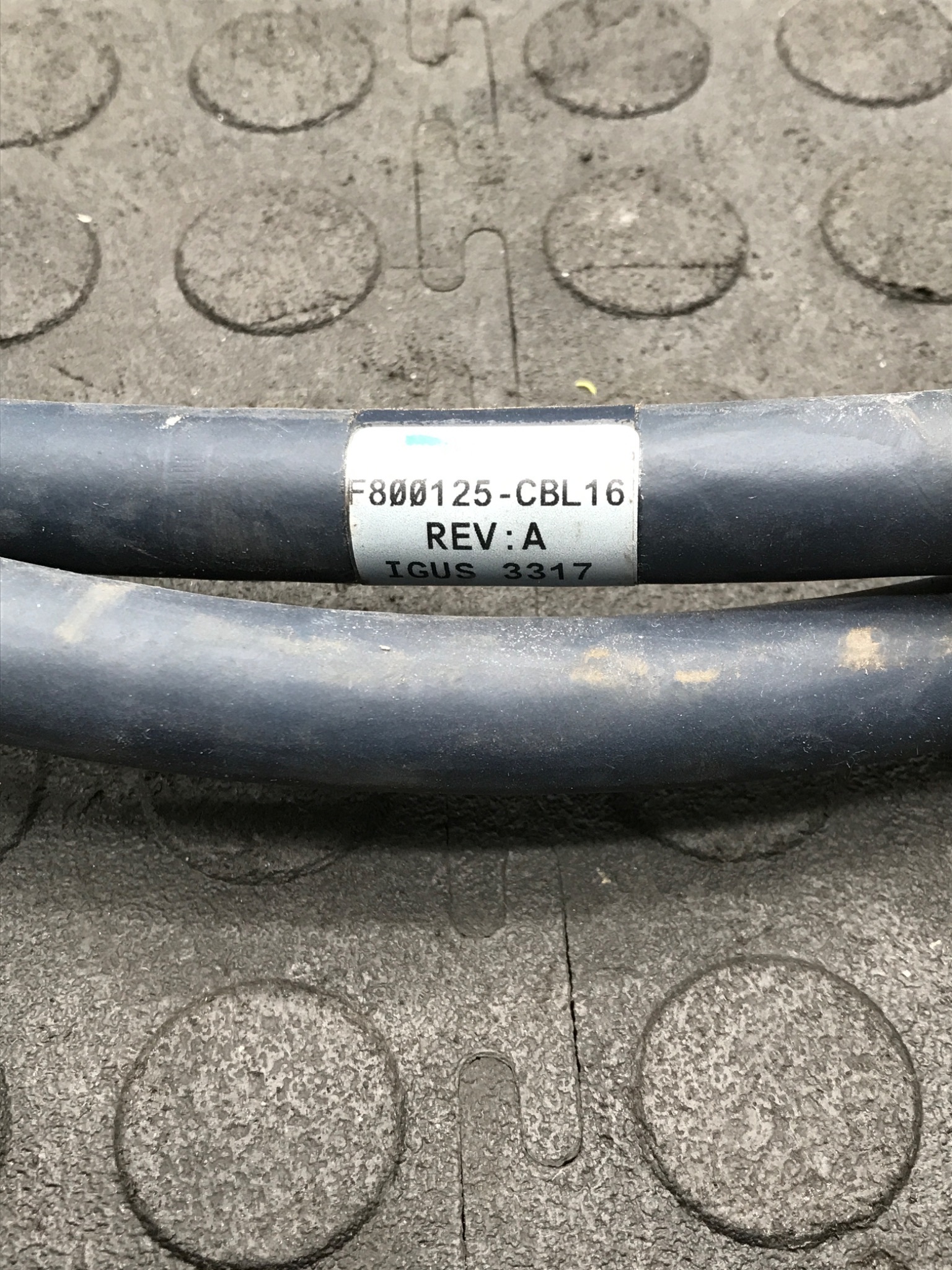 IGUS CHAINFLEX Encoder / Feedback Cable With 14‑Pin Circular Connectors USED 2