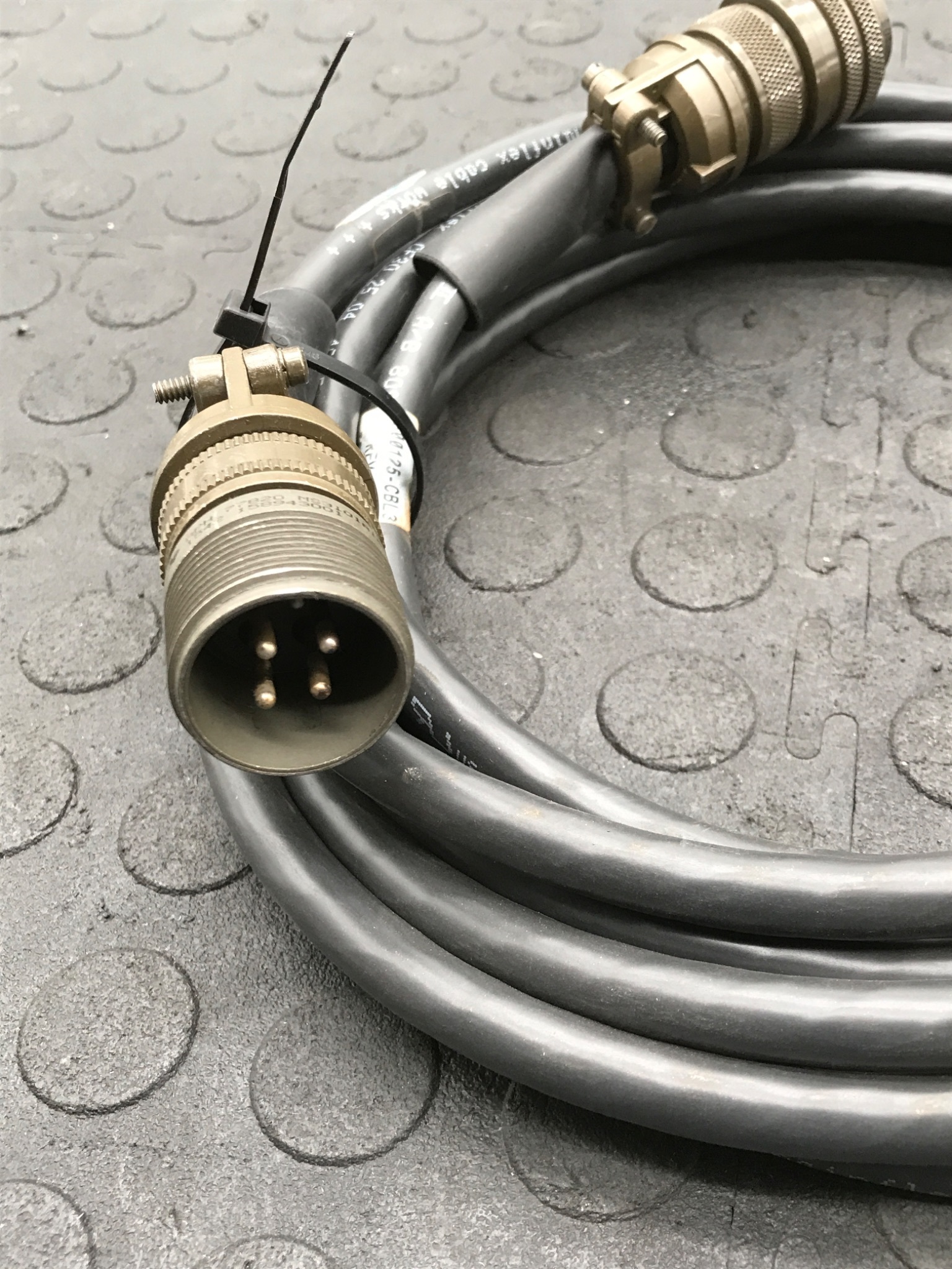 IGUS CHAINFLEX Motor Power Cable With 4‑Pin Circular Connectors USED 1