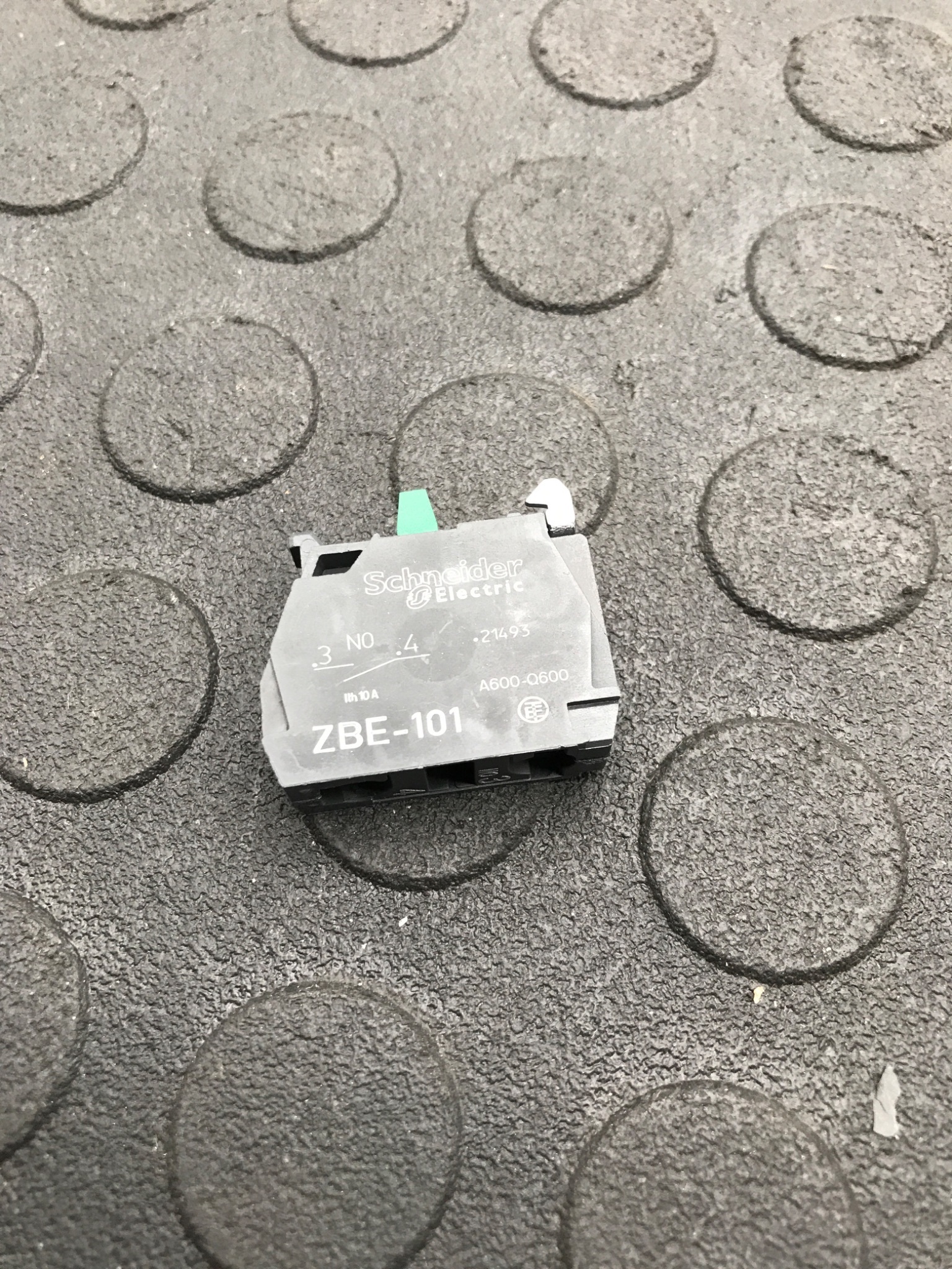 SCHNEIDER ELECTRIC ZBE101 Contact Block (Lot of 5) NEW 0
