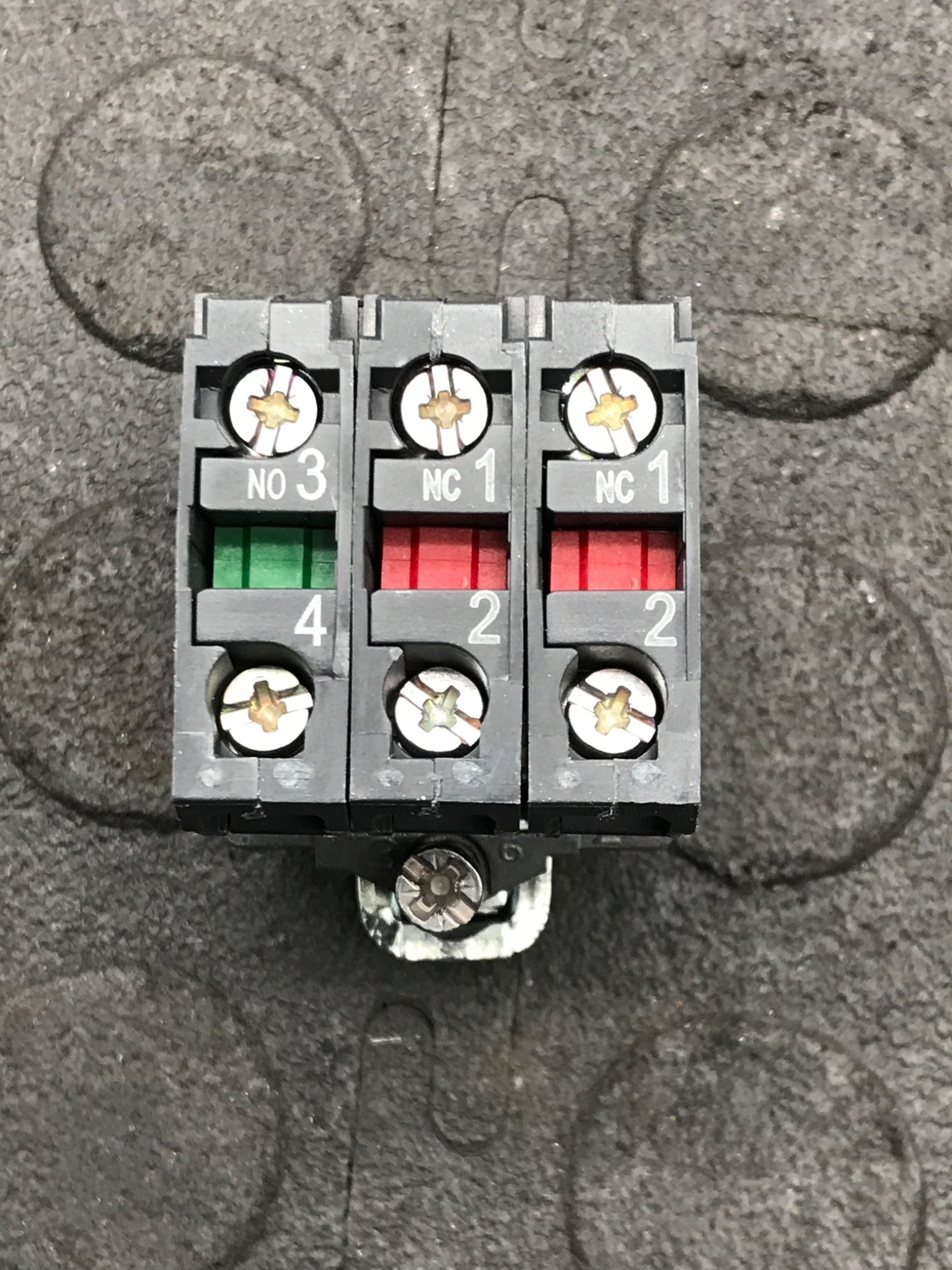 SCHNEIDER ELECTRIC ZB4BZ141 Contact Block NEW 1