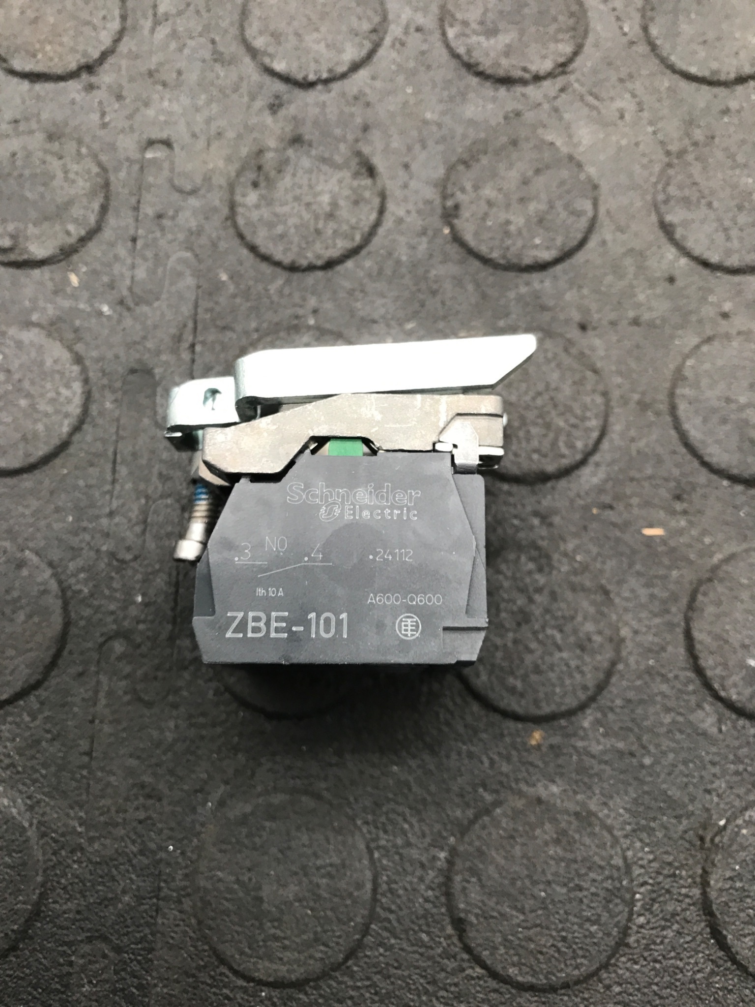 SCHNEIDER ELECTRIC ZB4BZ141 Contact Block NEW 2