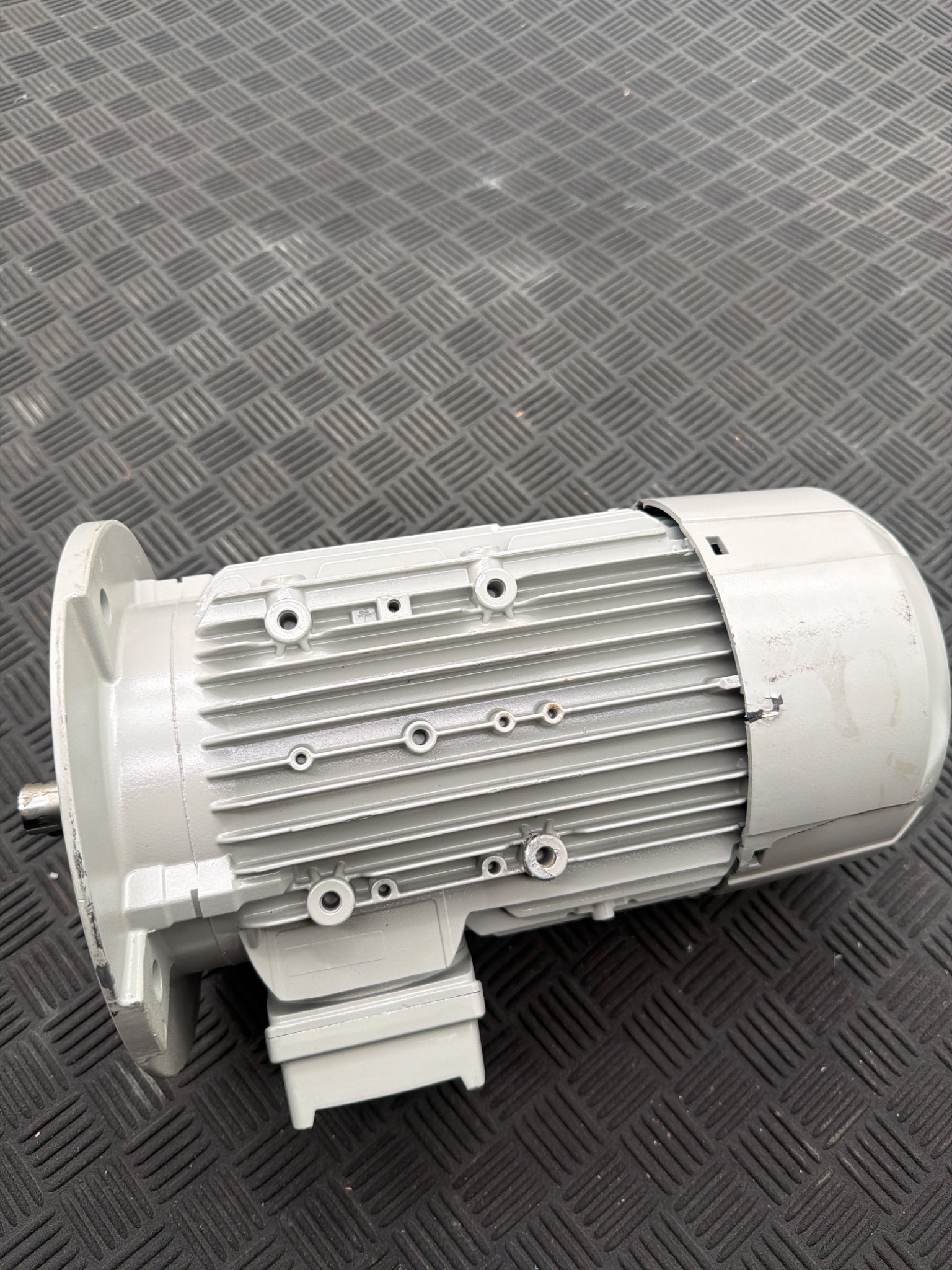 SIEMENS 1AV3083B Three‑Phase AC Induction Motor USED 4