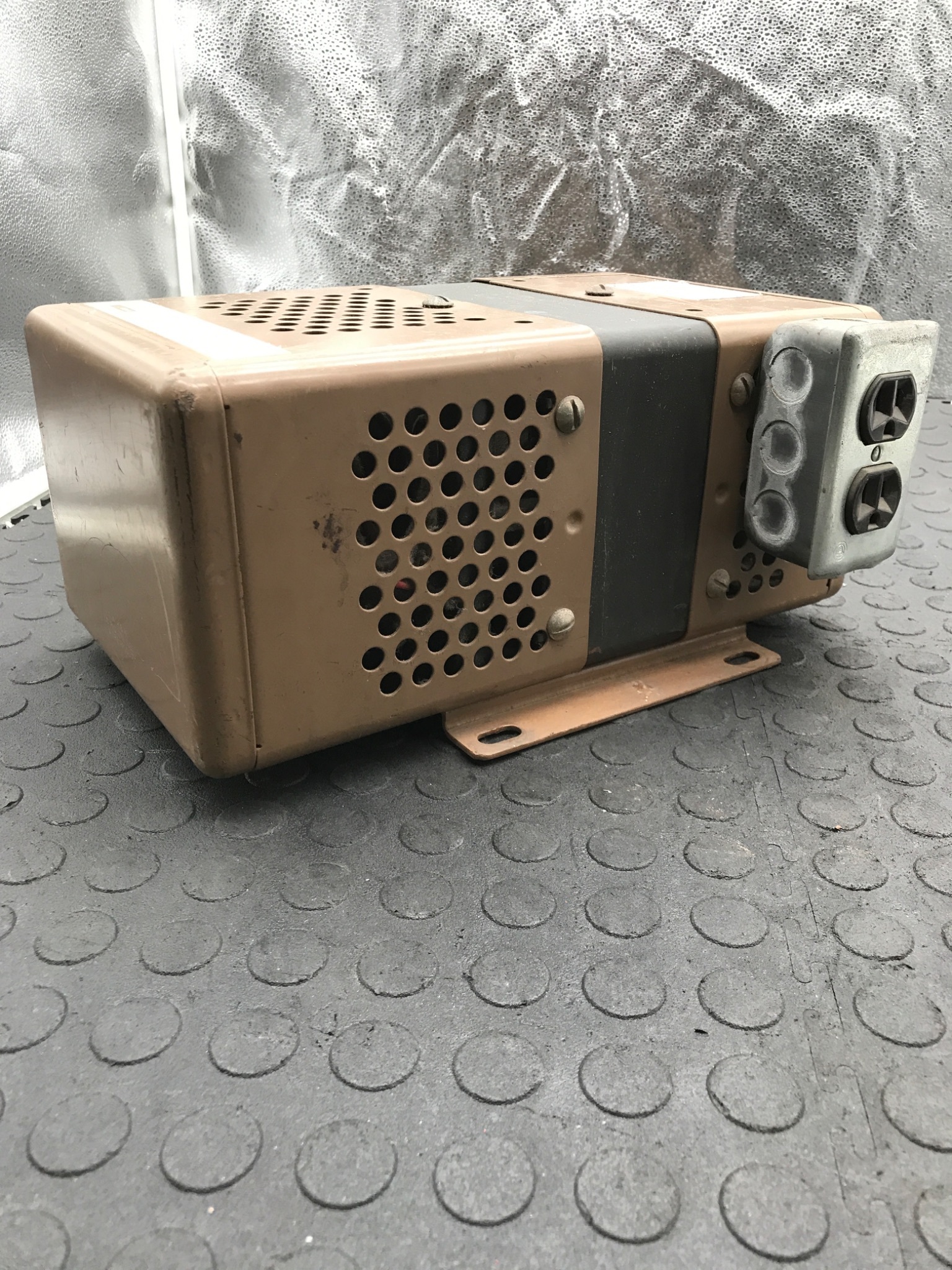 SOLA ELECTRIC 63‑23‑175‑8 Constant Voltage Transformer USED 2