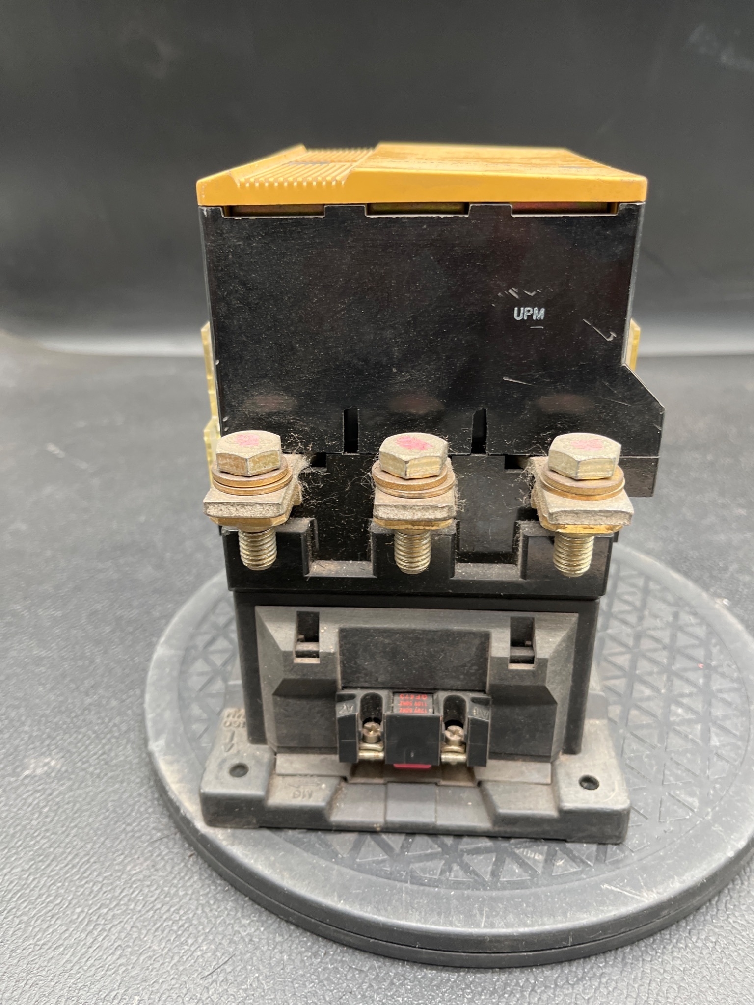 ALLEN‑BRADLEY 100‑B180N*3 B IEC Contactor USED 3