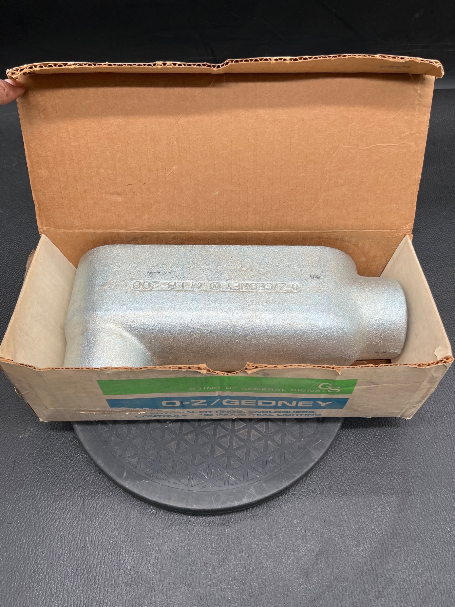 GENERAL SIGNAL O‑Z GEDNEY LB‑200 Type LB Conduit Body NEW 0