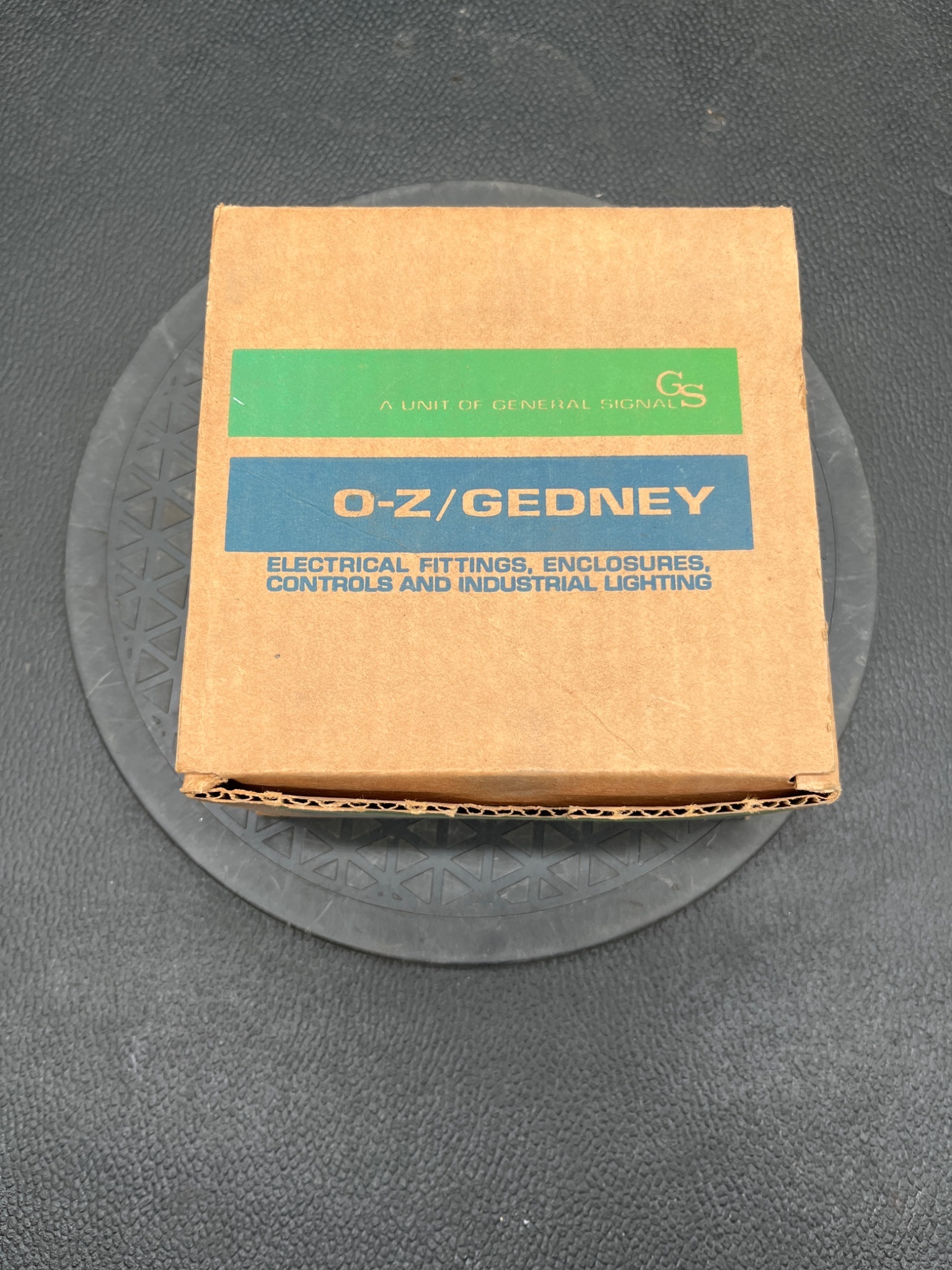GENERAL SIGNAL O‑Z GEDNEY 4Q‑200 Liquidtight Straight Connector NEW 2