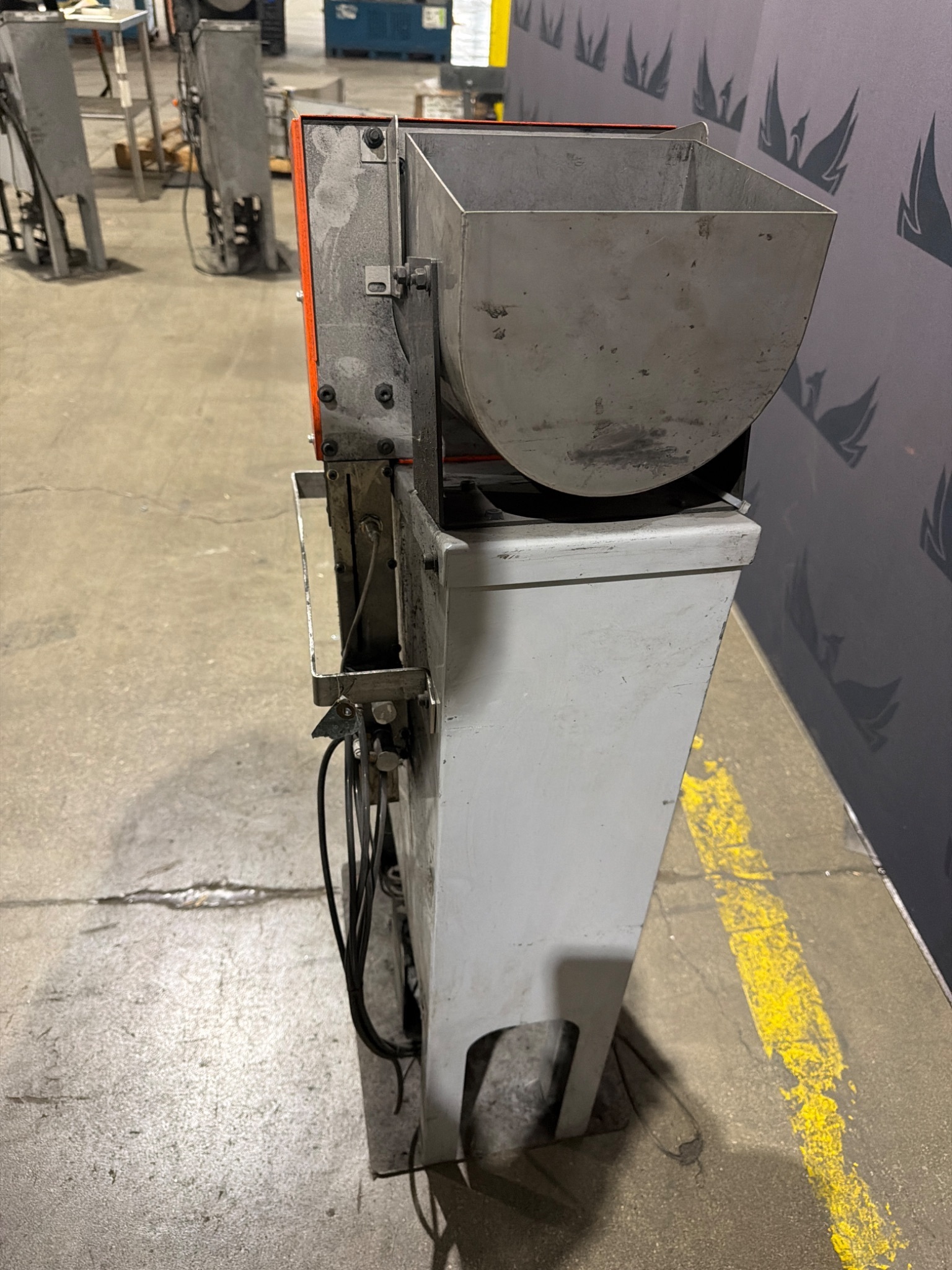 SEKI KOGYO NS‑ARF Parts Feeder USED 4