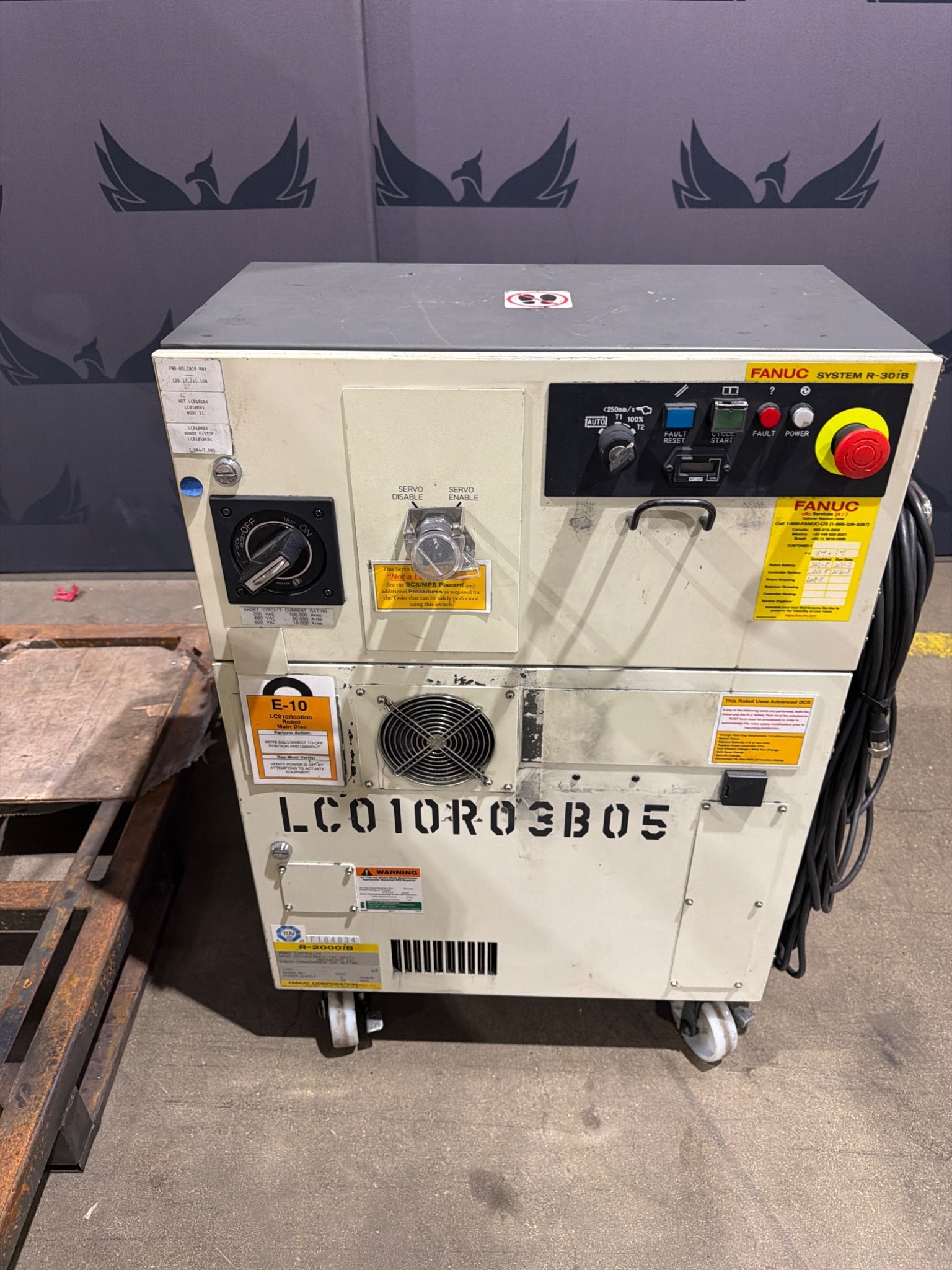FANUC R‑2000iB/185L Complete w/ R‑30iB and Leoni Dress Pack USED 10