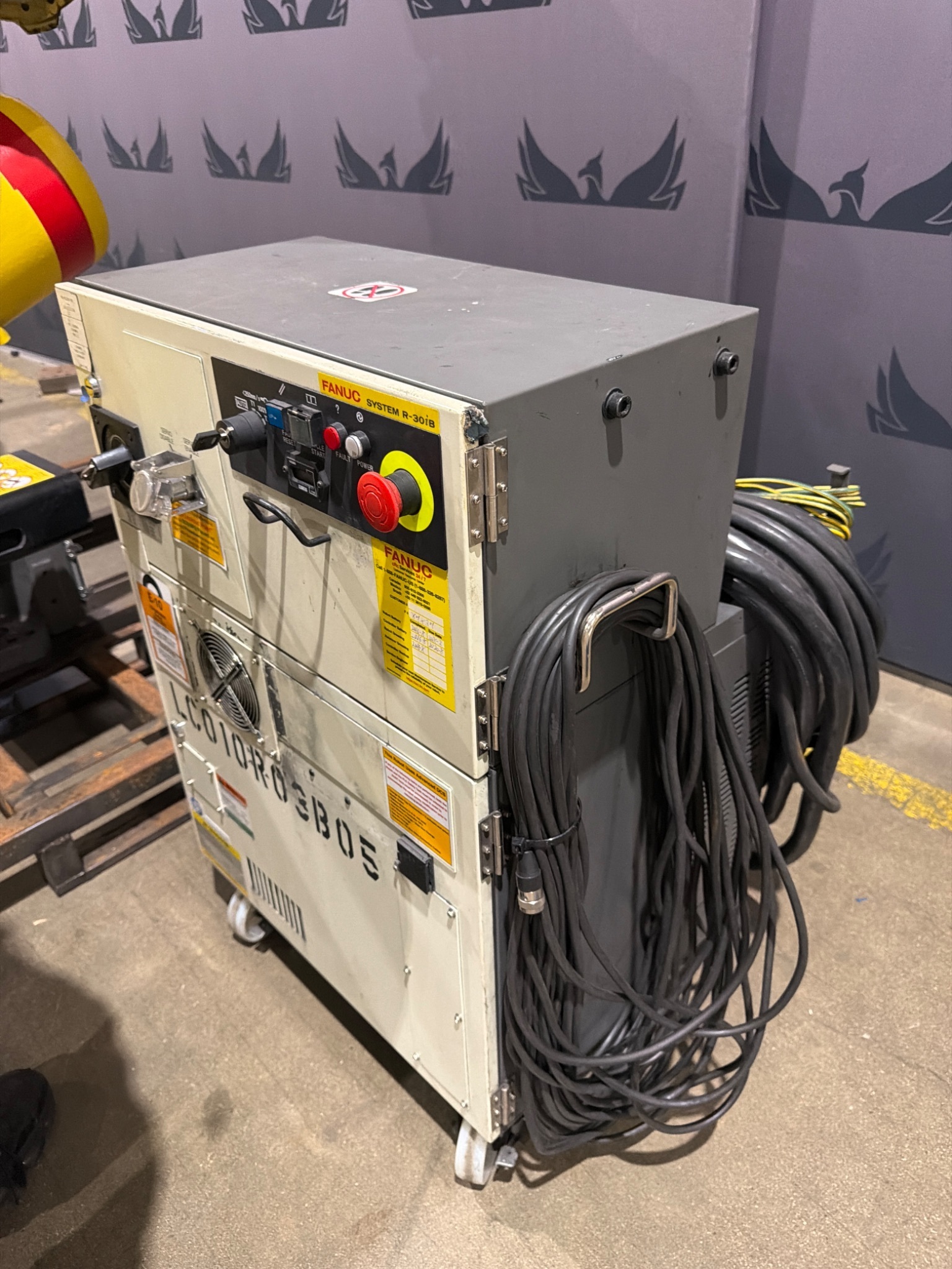 FANUC R‑2000iB/185L Complete w/ R‑30iB and Leoni Dress Pack USED 12