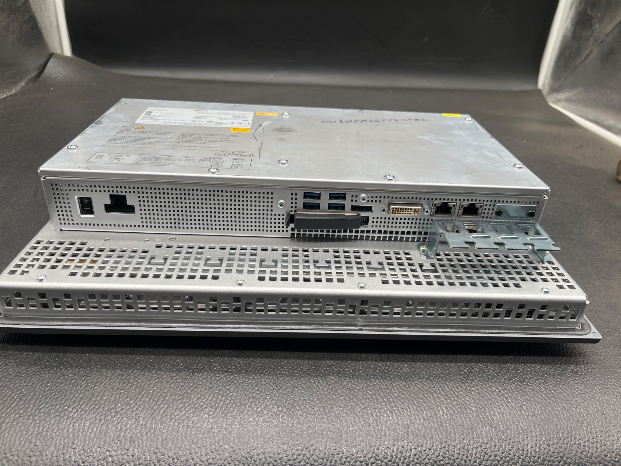 SIEMENS 6AV7240‑3BC04‑0HA0 SIMATIC IPC477D Touch Panel PC USED 2