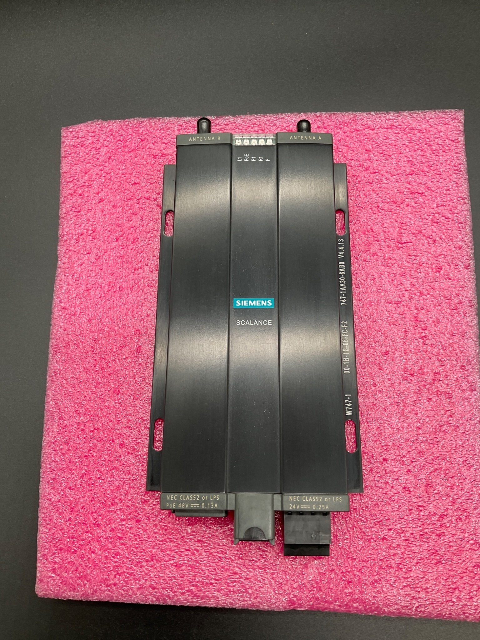 SIEMENS 6GK5747‑1AA30‑6AB0 SCALANCE W747‑1 IWLAN Client Module NEW 0