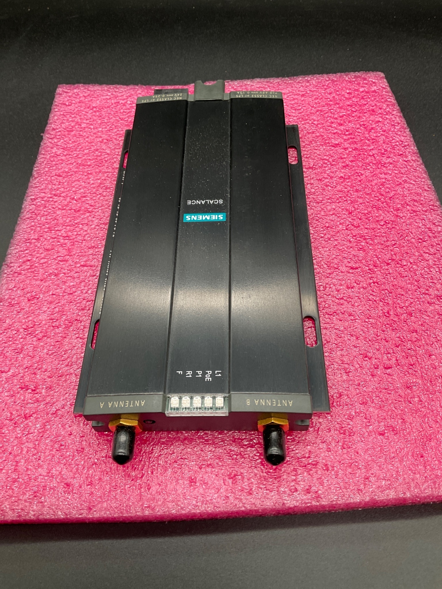 SIEMENS 6GK5747‑1AA30‑6AB0 SCALANCE W747‑1 IWLAN Client Module NEW 2