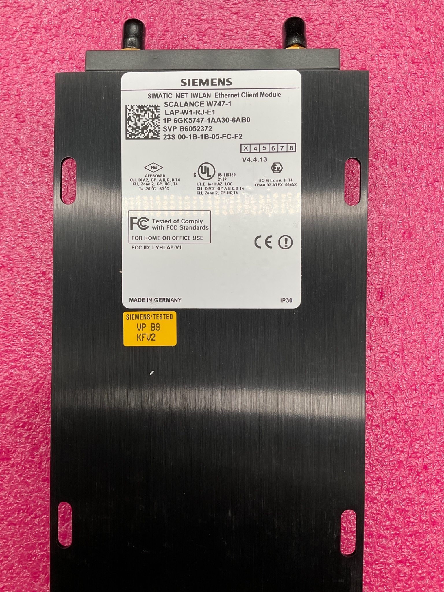 SIEMENS 6GK5747‑1AA30‑6AB0 SCALANCE W747‑1 IWLAN Client Module NEW 3