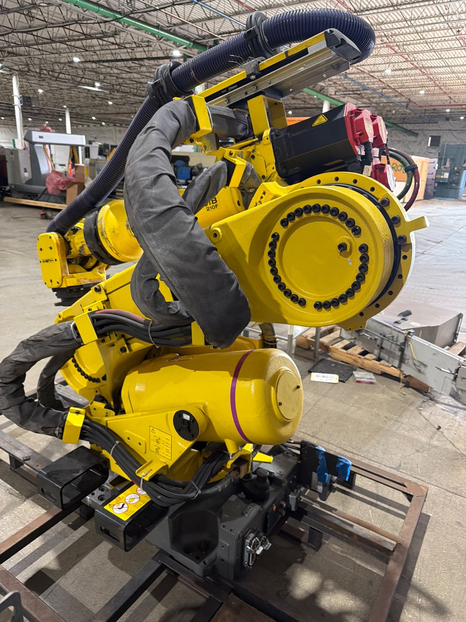 FANUC R‑2000iB/210F Complete with R‑30iB Controller and Leoni Dress Pack USED 3