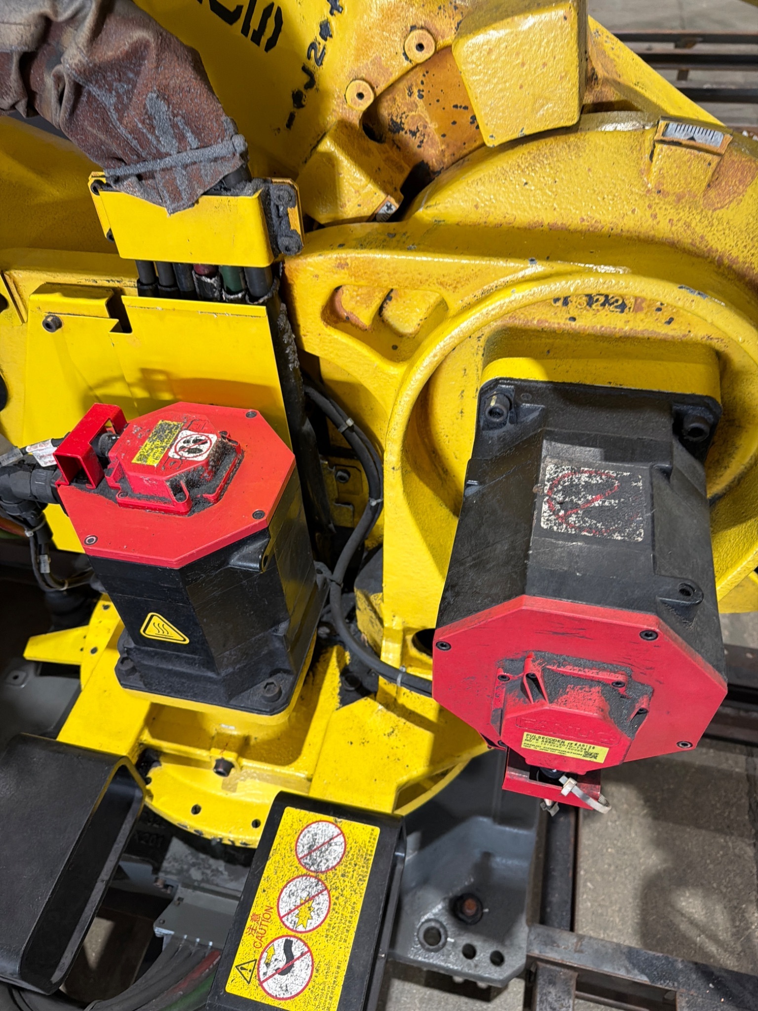 FANUC R‑2000iB/210F Complete with R‑30iB Controller and Leoni Dress Pack USED 5