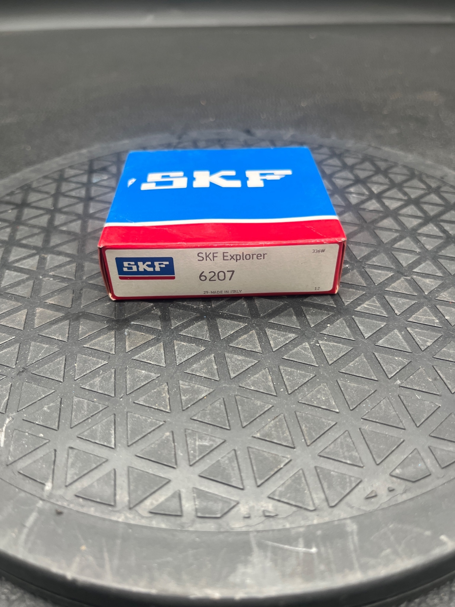 SKF 6207 Deep Groove Ball Bearing NEW 1