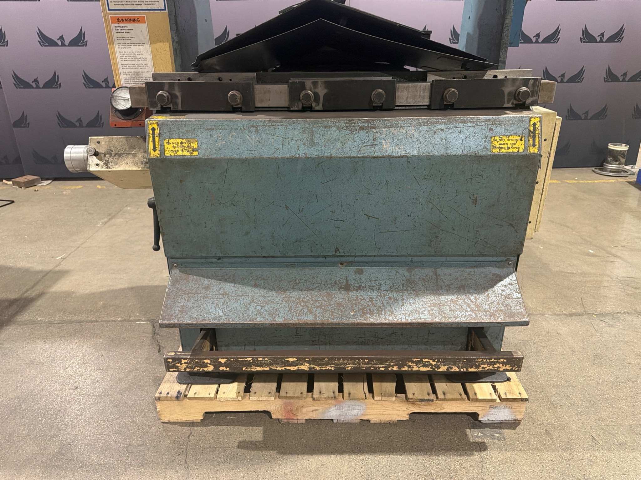 AMADA RG‑35S CNC Press Brake 35 Ton USED 3