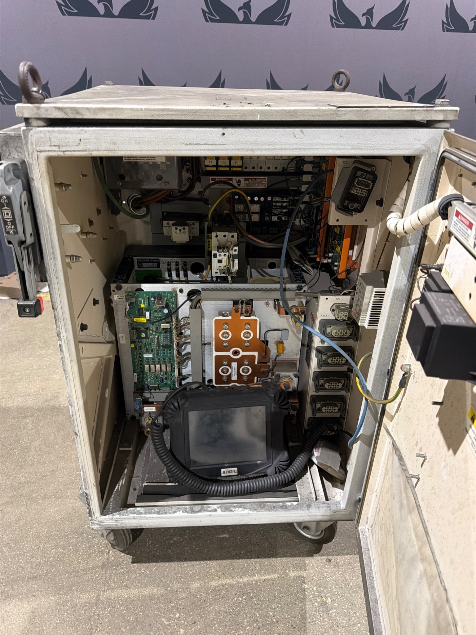 EMHART DCE15AREB Stud Welding Controller with Pendant USED 4