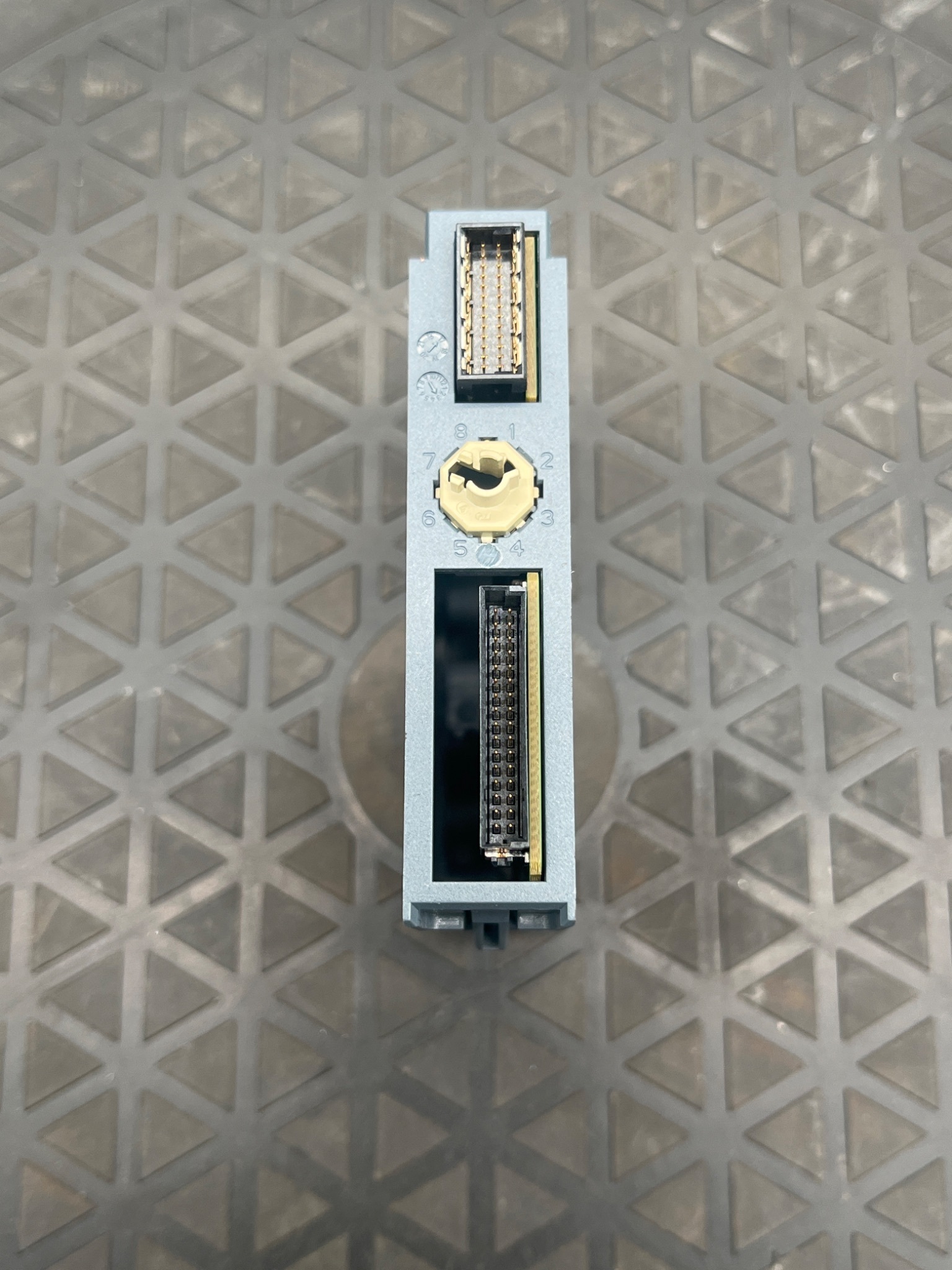 SIEMENS 1P 6ES7 131‑6BF00‑0BA0 SIMATIC S7 Digital Input Module USED 1