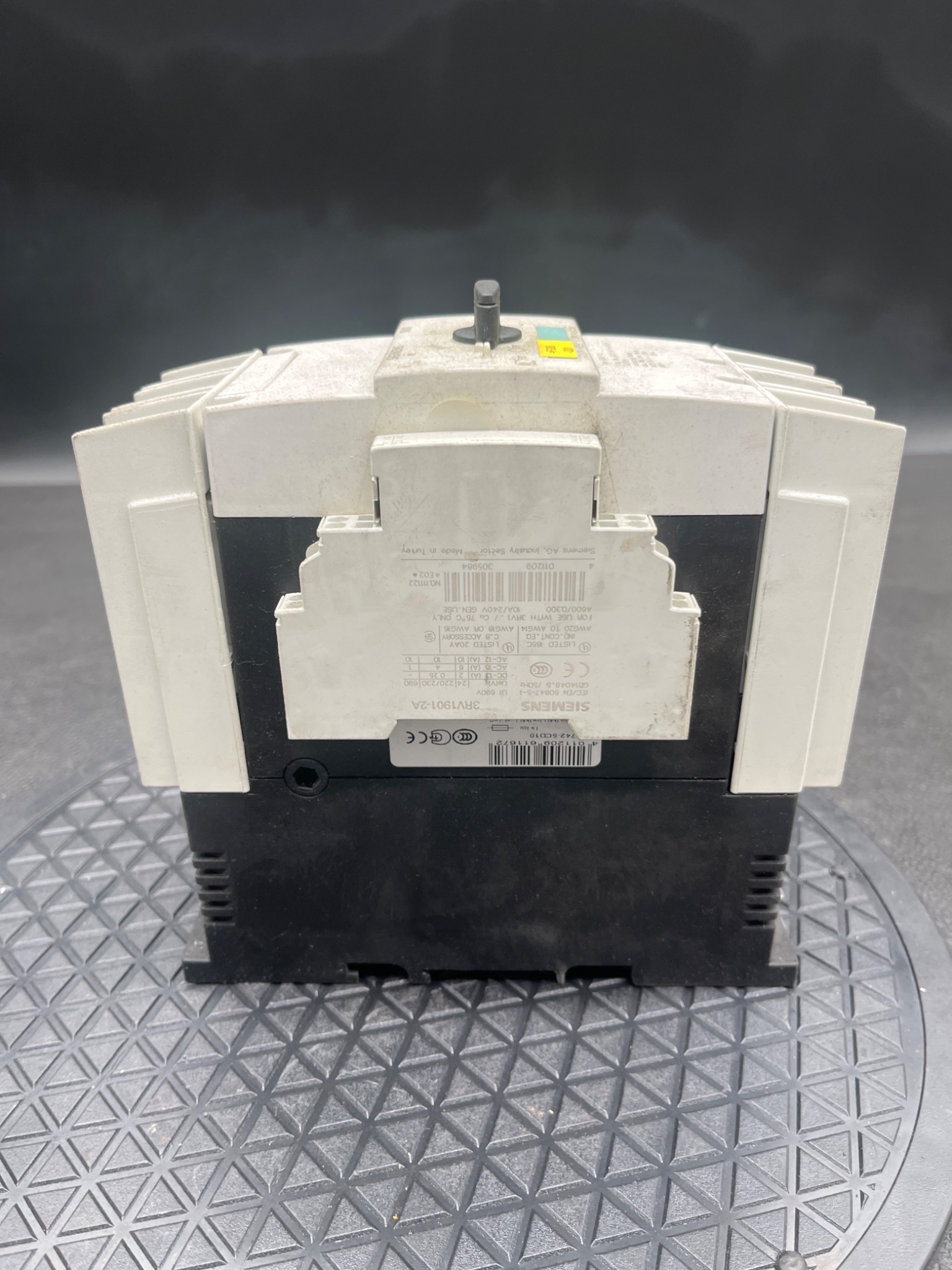 SIEMENS 3RV1742‑5CD10 Motor Protection Circuit Breaker USED 1