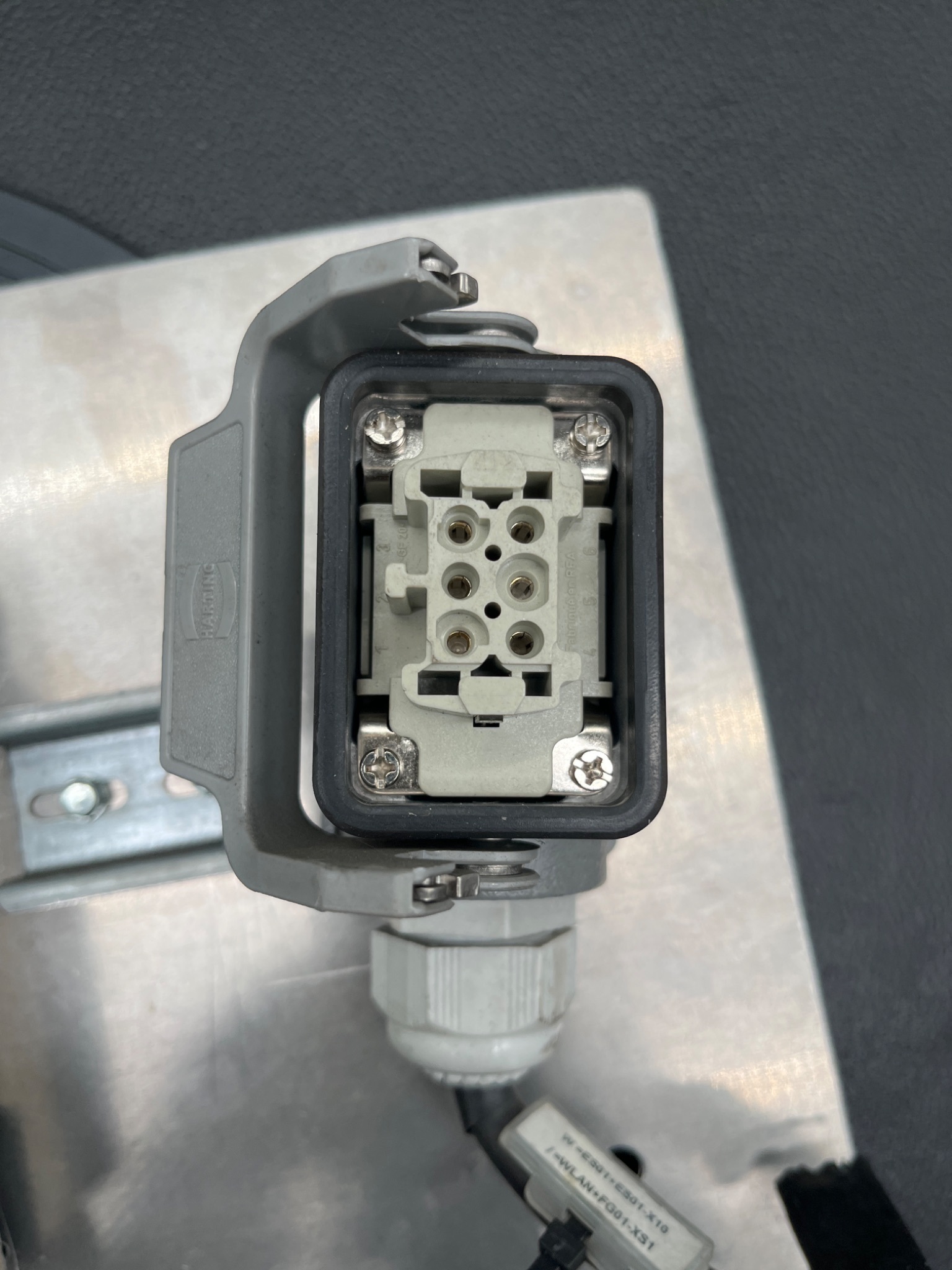 SIEMENS 6GK5788‑1GD00‑0AB0 SCALANCE W788‑1 IWLAN Access Point USED 2