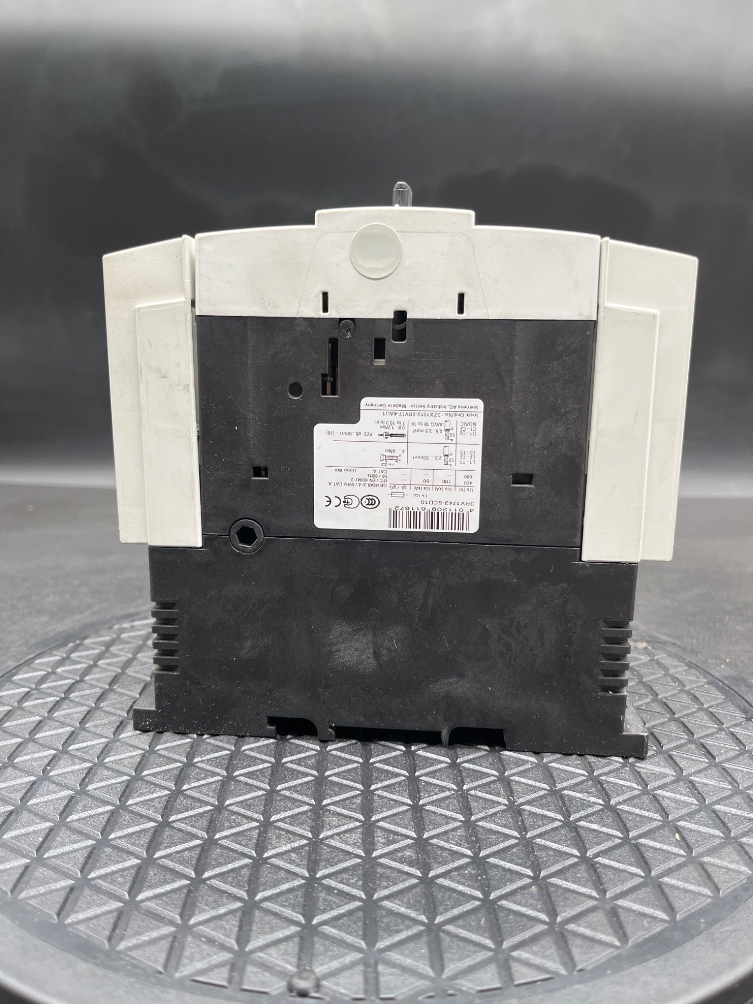 SIEMENS 3RV1742‑5CD10 SIRIUS Motor Protection Circuit Breaker USED 2