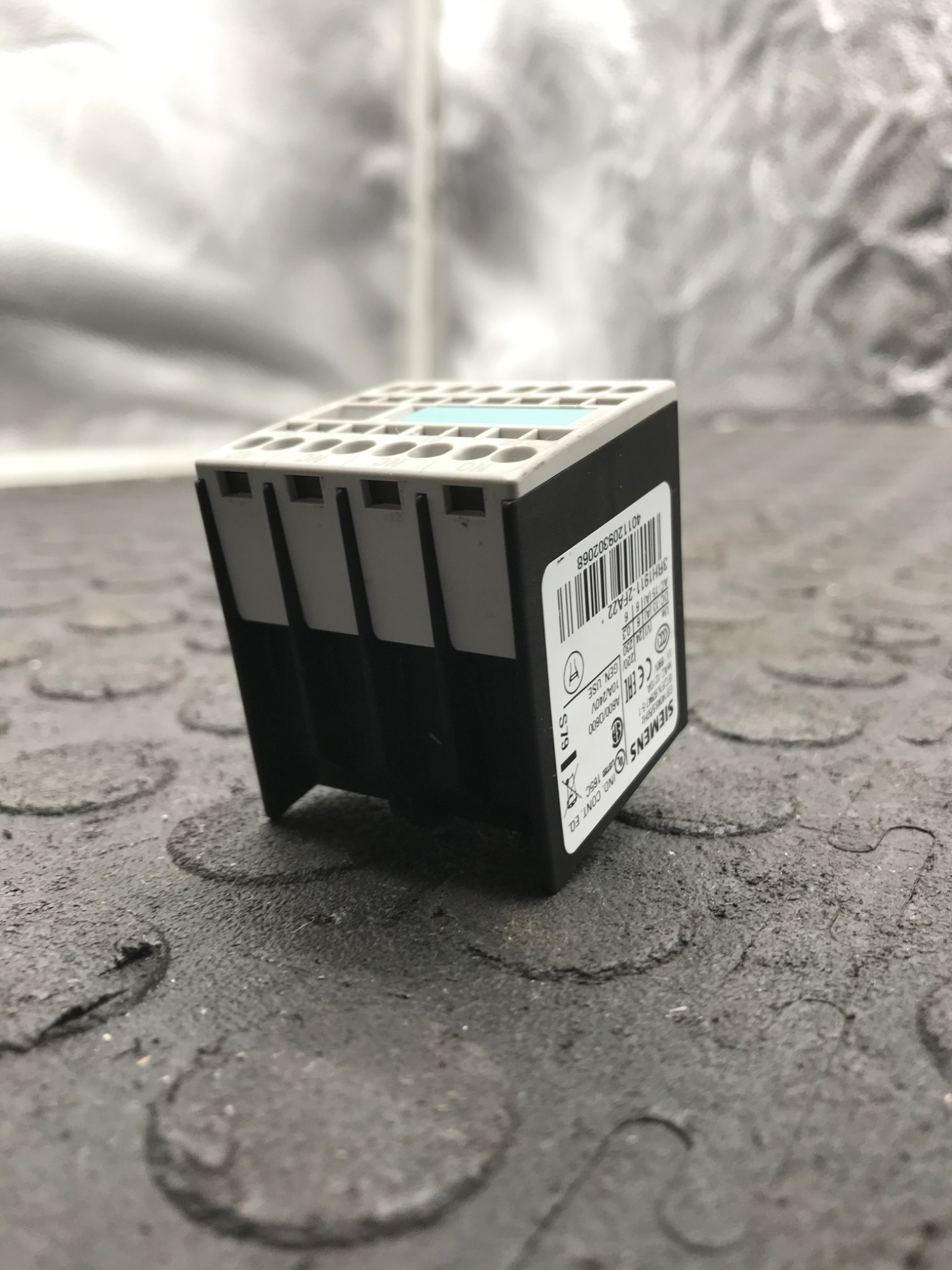 SIEMENS 3RH1911‑2FA22 SIRIUS Auxiliary Contact Block USED 1