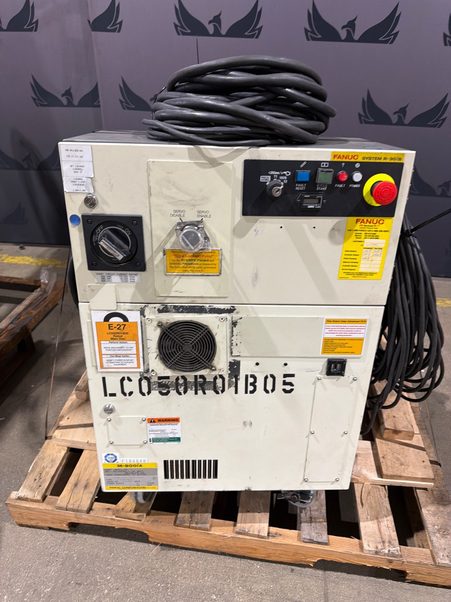 FANUC M‑900iA/260L Complete with R‑30iB Controller USED 1
