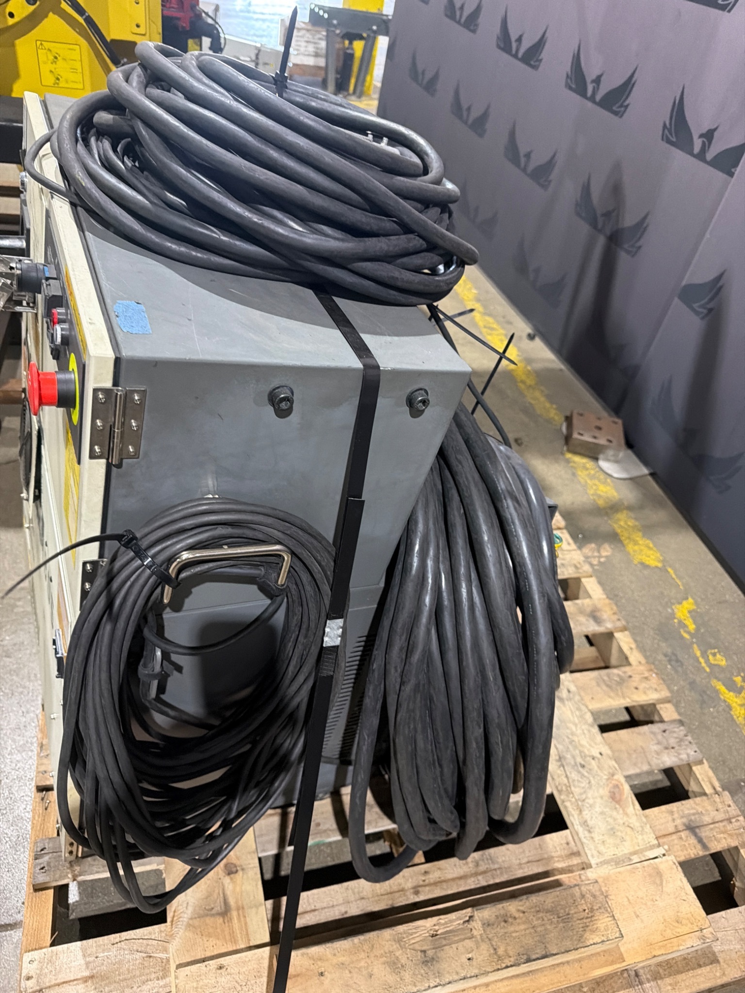 FANUC M‑900iA/260L Complete with R‑30iB Controller USED 6