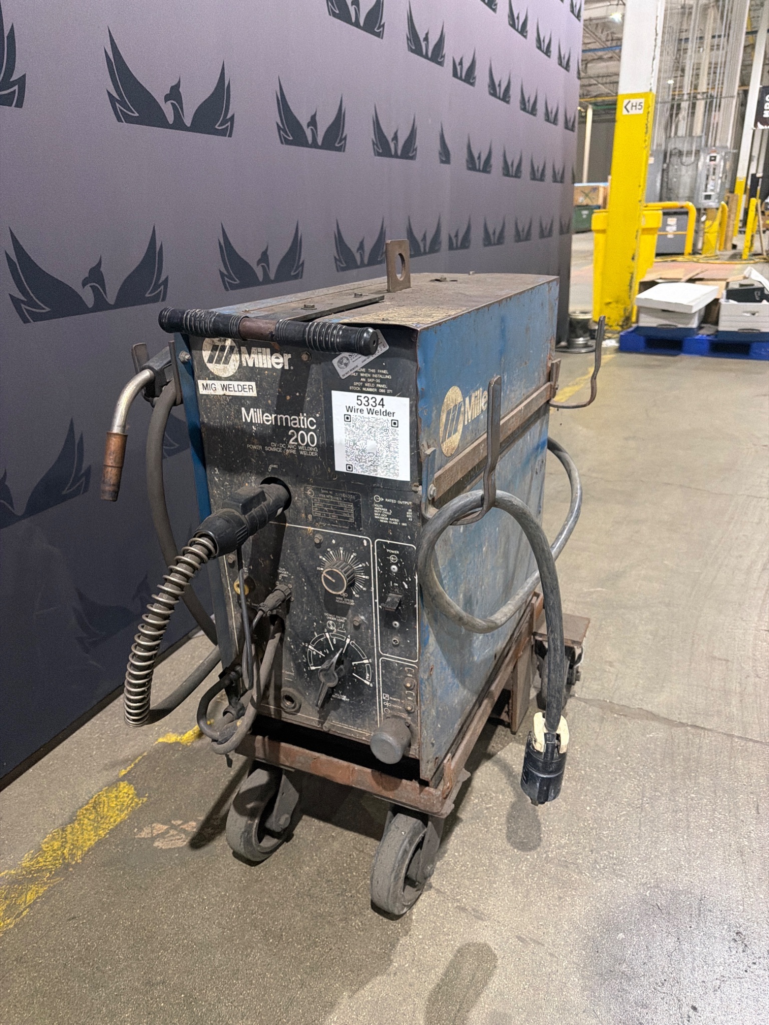 MILLER MILLERMATIC 200 MIG Wire Welder USED 1