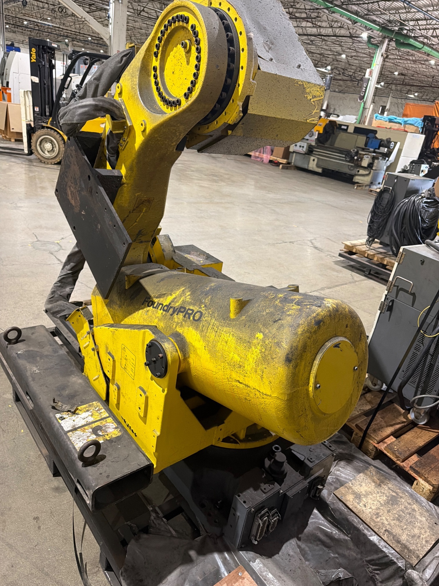 FANUC R‑2000iB/200R FoundryPRO with R‑30iB Controller USED 5