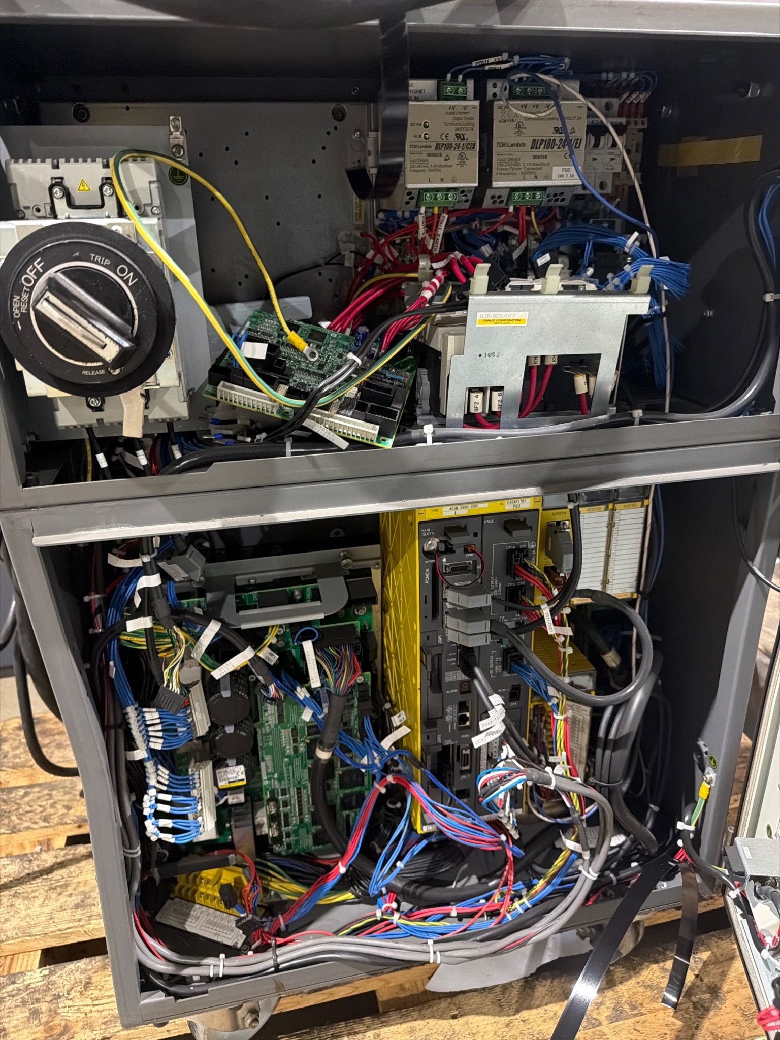 FANUC R‑2000iB/200R FoundryPRO with R‑30iB Controller USED 8