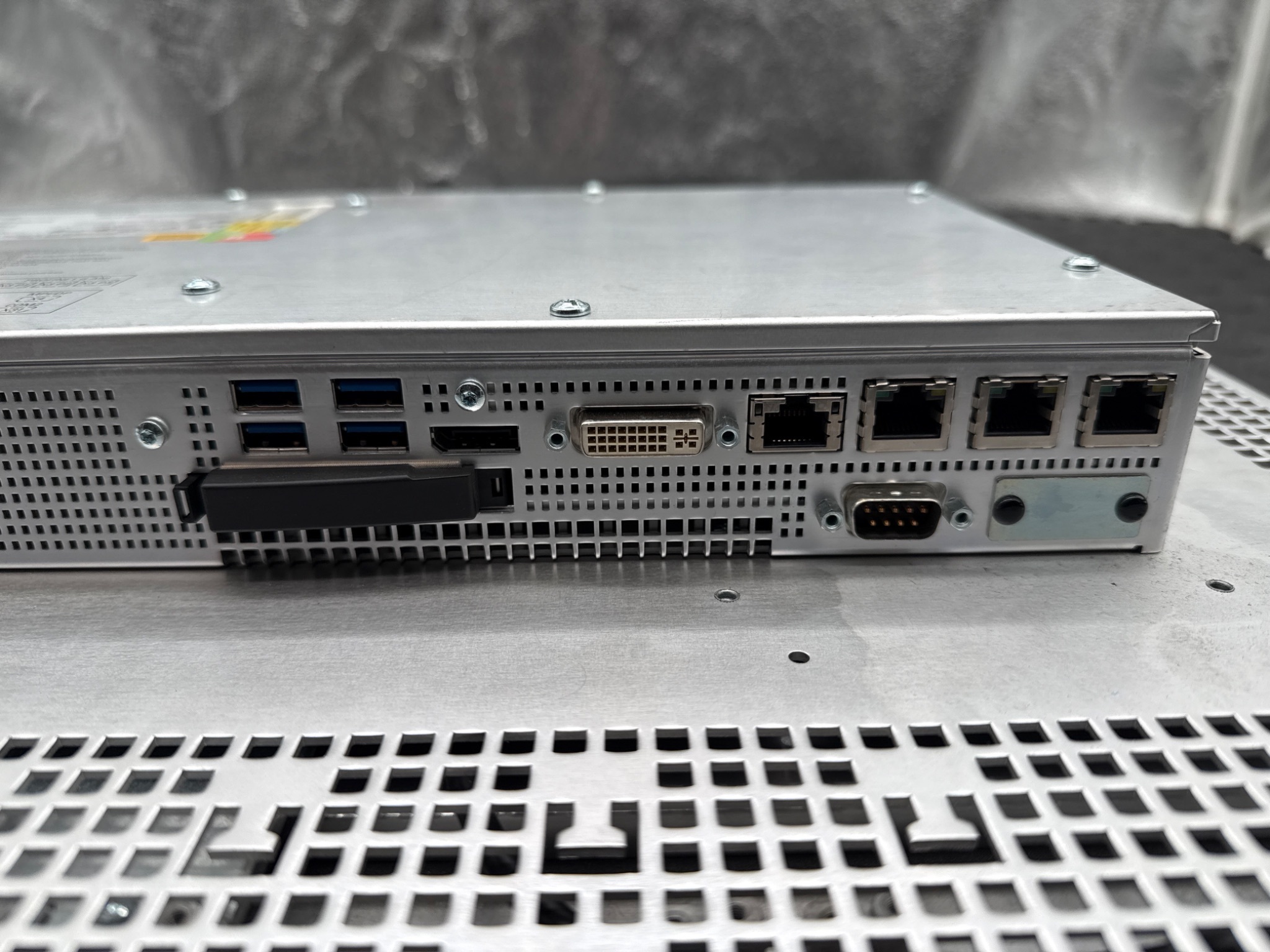SIEMENS 6AV7240‑8EM07‑0HA0 SIMATIC IPC477D Touch Panel PC USED 4