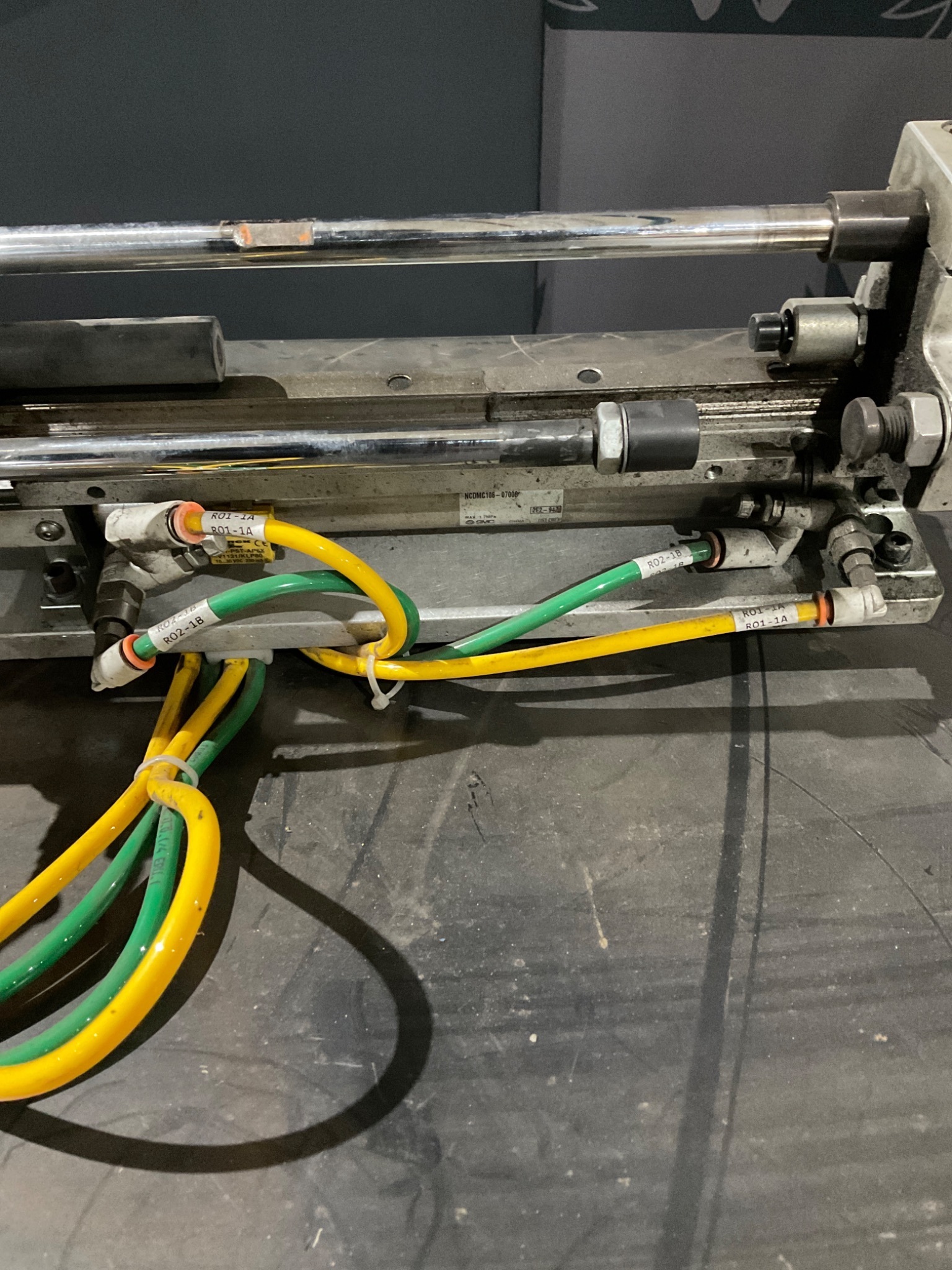 ASSEMBLY AUTOMATION INDUSTRIES Linear Actuator Assembly with SMC Cylinders USED 9