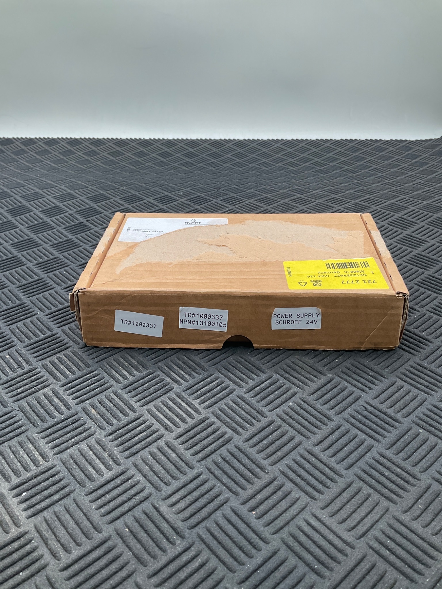 NVENT SCHROFF 13100105 MAX 124 19" Power Supply Unit NEW 0